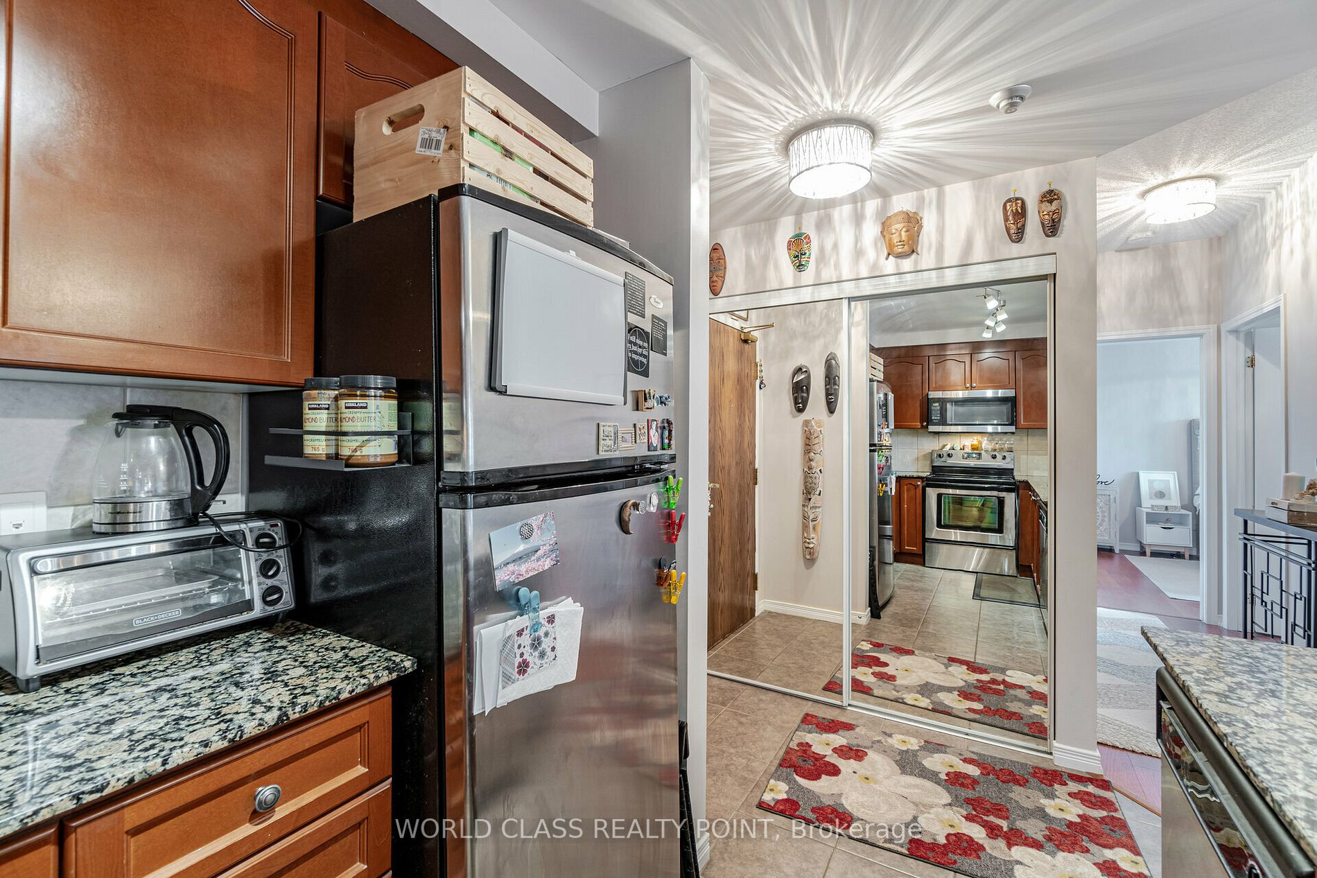 8 Maison Parc Crt, #204