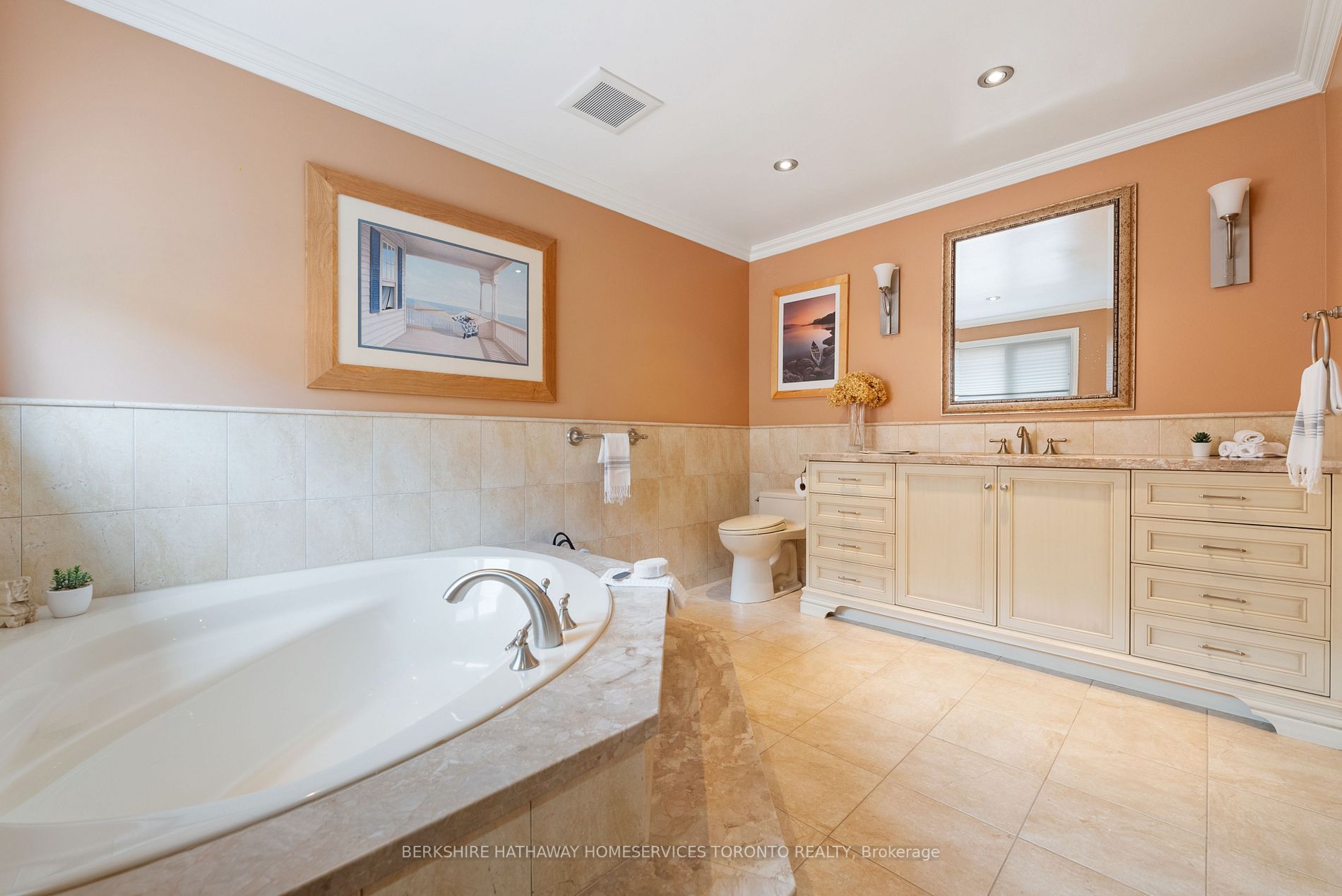 53 Harmony Hill Cres