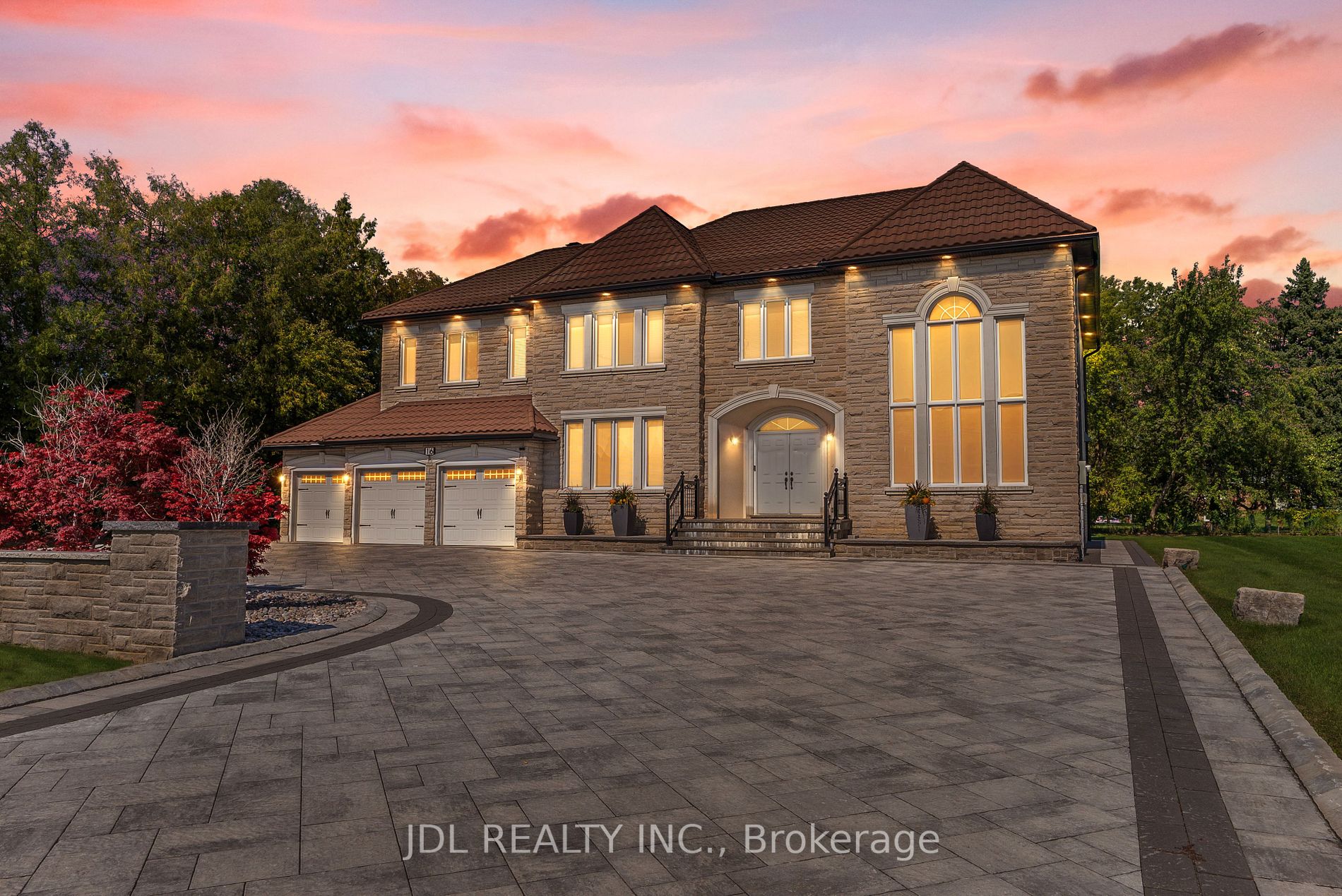 16 Chiavatti Dr