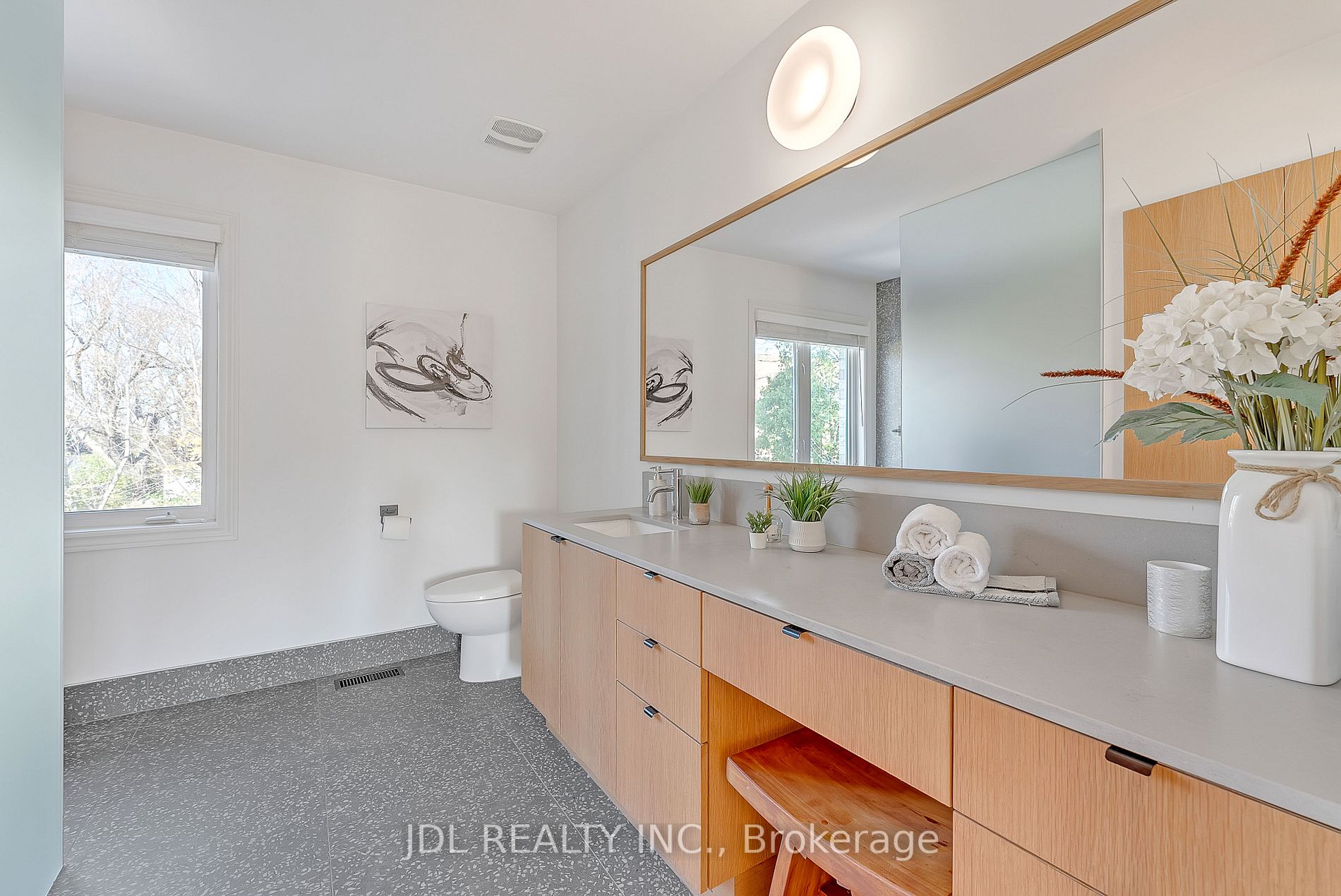 16 Chiavatti Dr