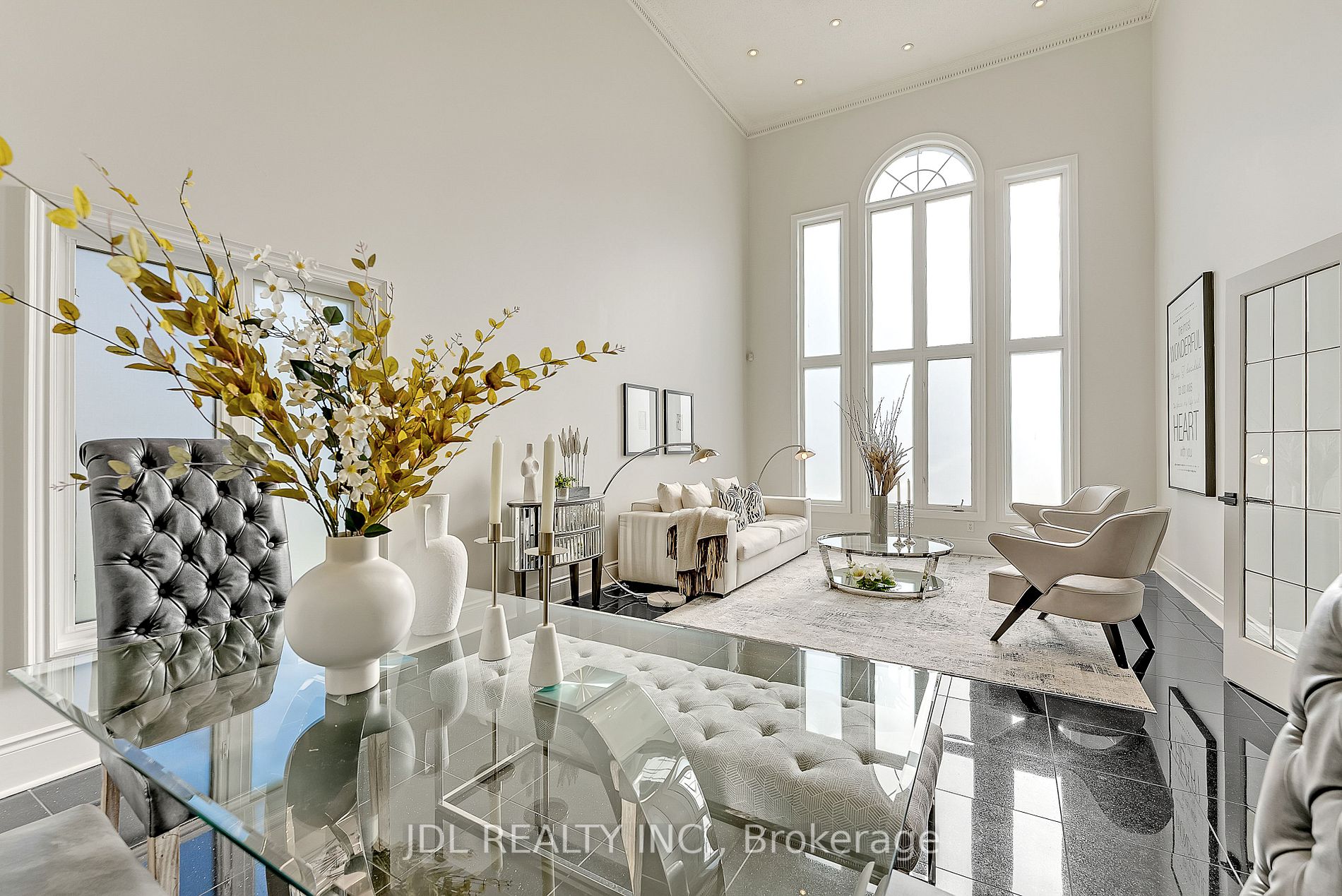 16 Chiavatti Dr