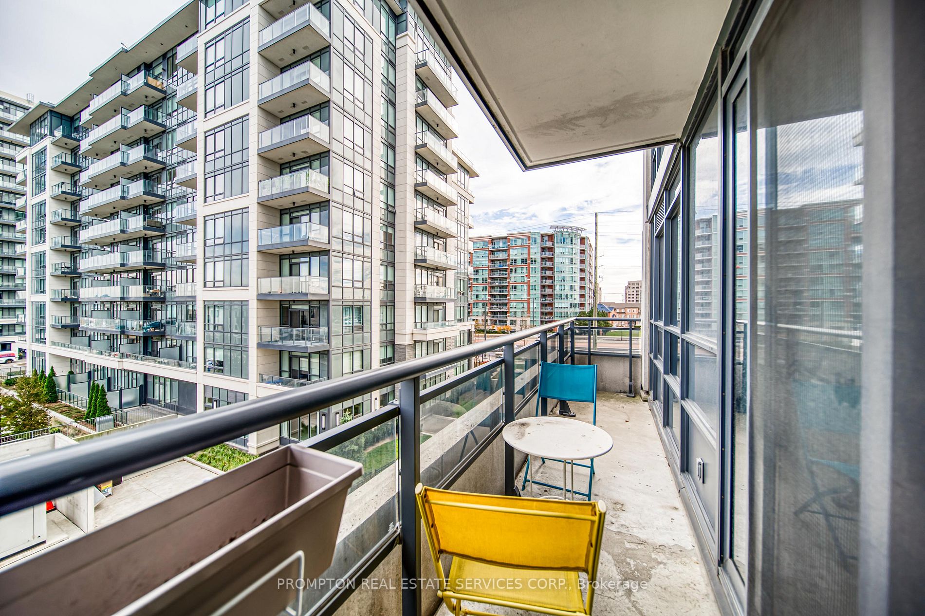 372 Highway 7 Rd E, #327