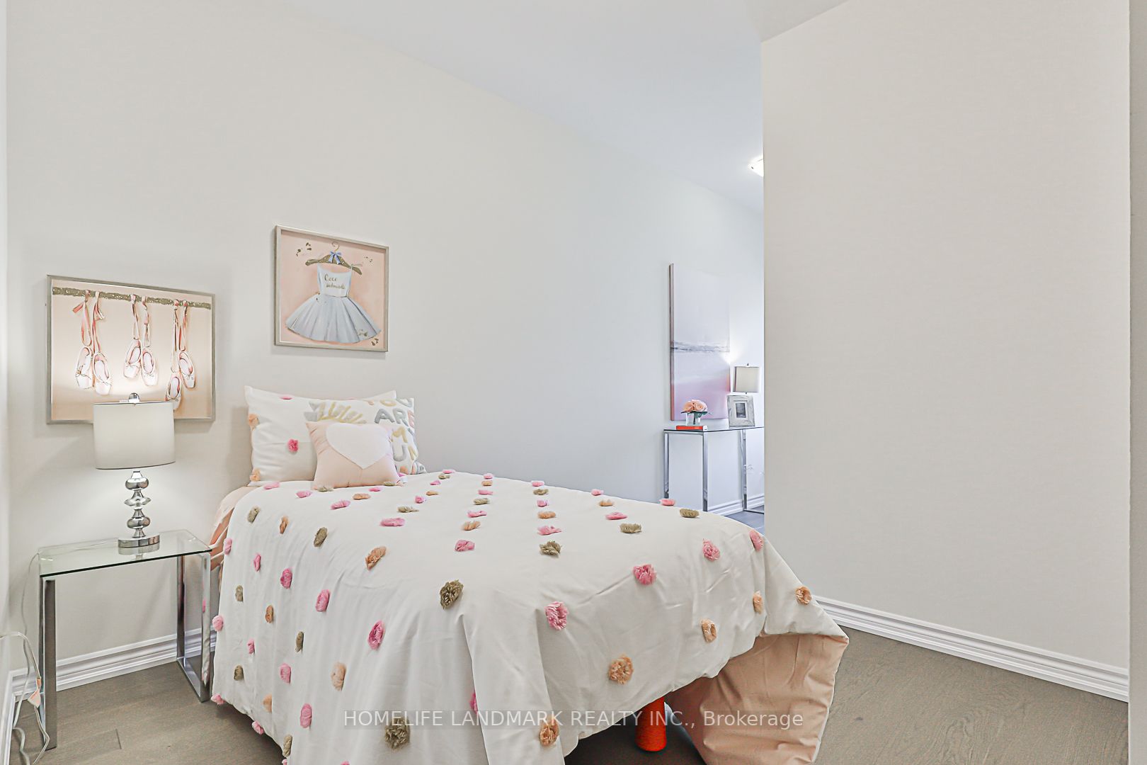 32 Cafaro Lane