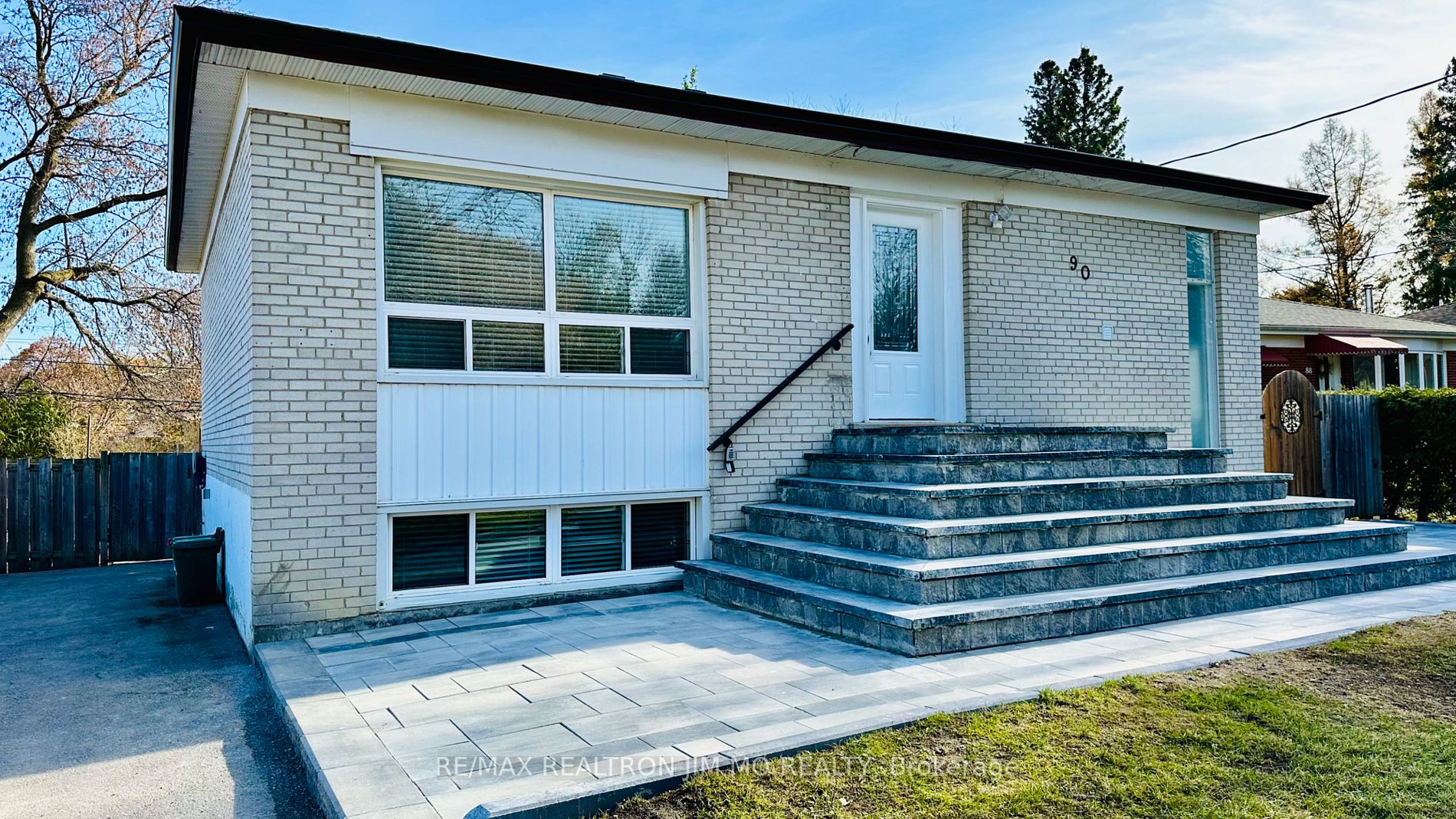90 Boothbay Cres, #Upper