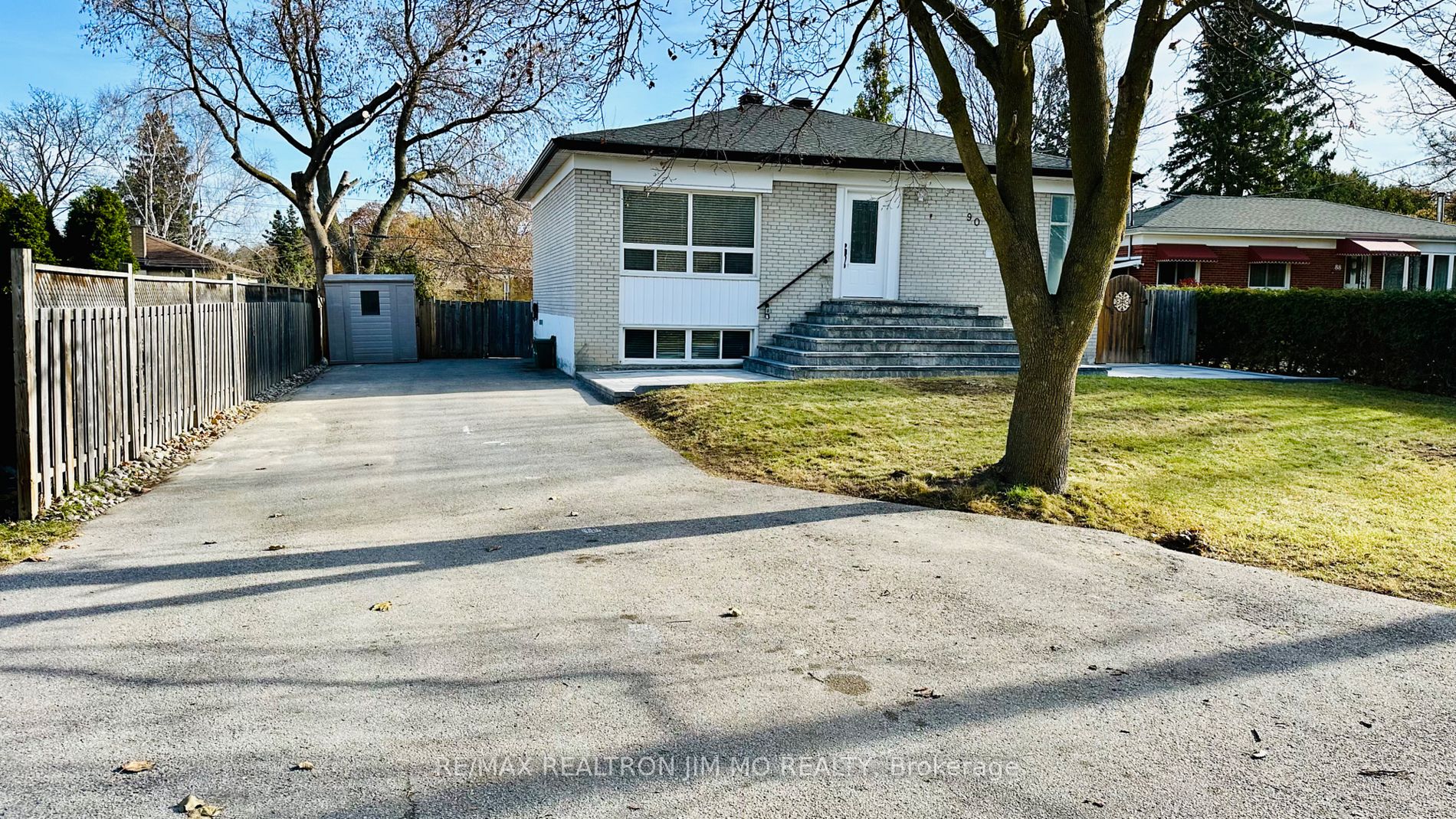 90 Boothbay Cres, #Upper