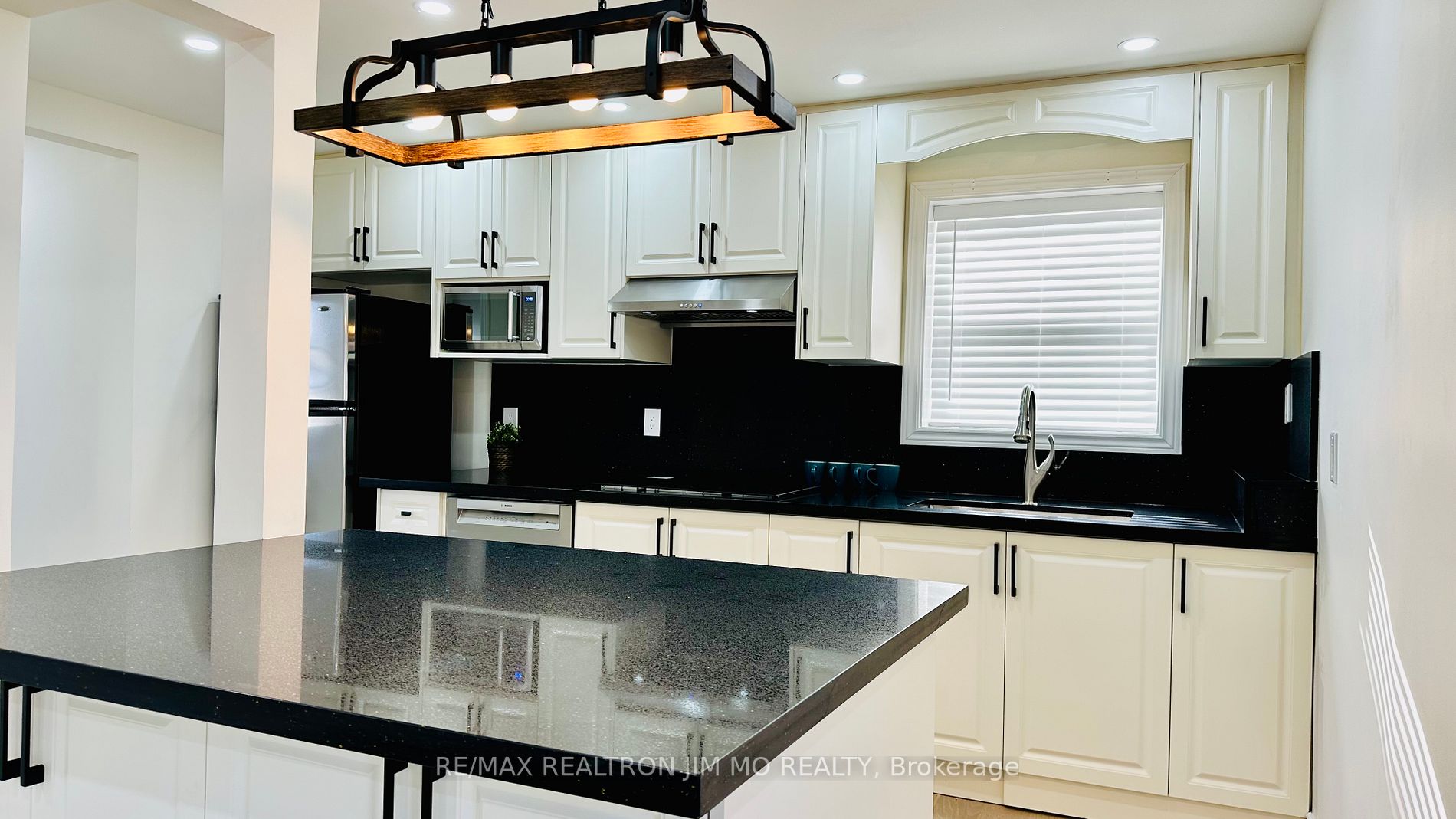90 Boothbay Cres, #Upper