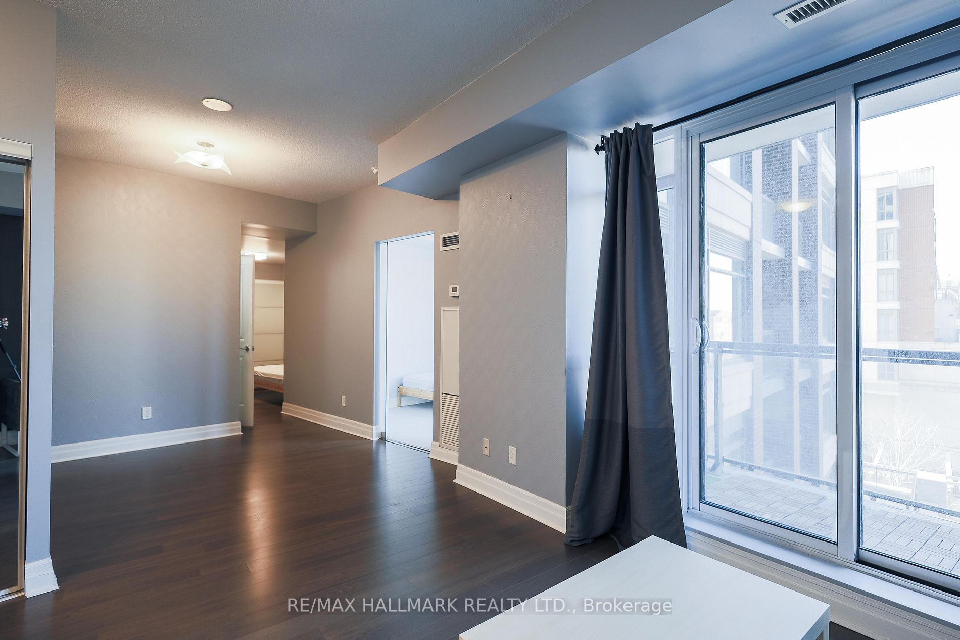 8110 Birchmount Ave, #401