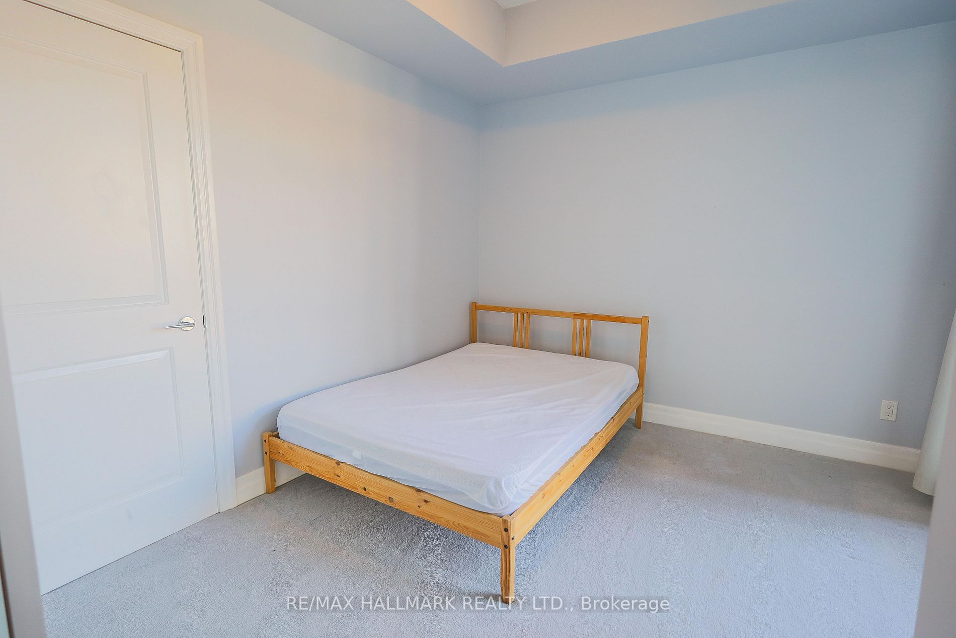 8110 Birchmount Ave, #401