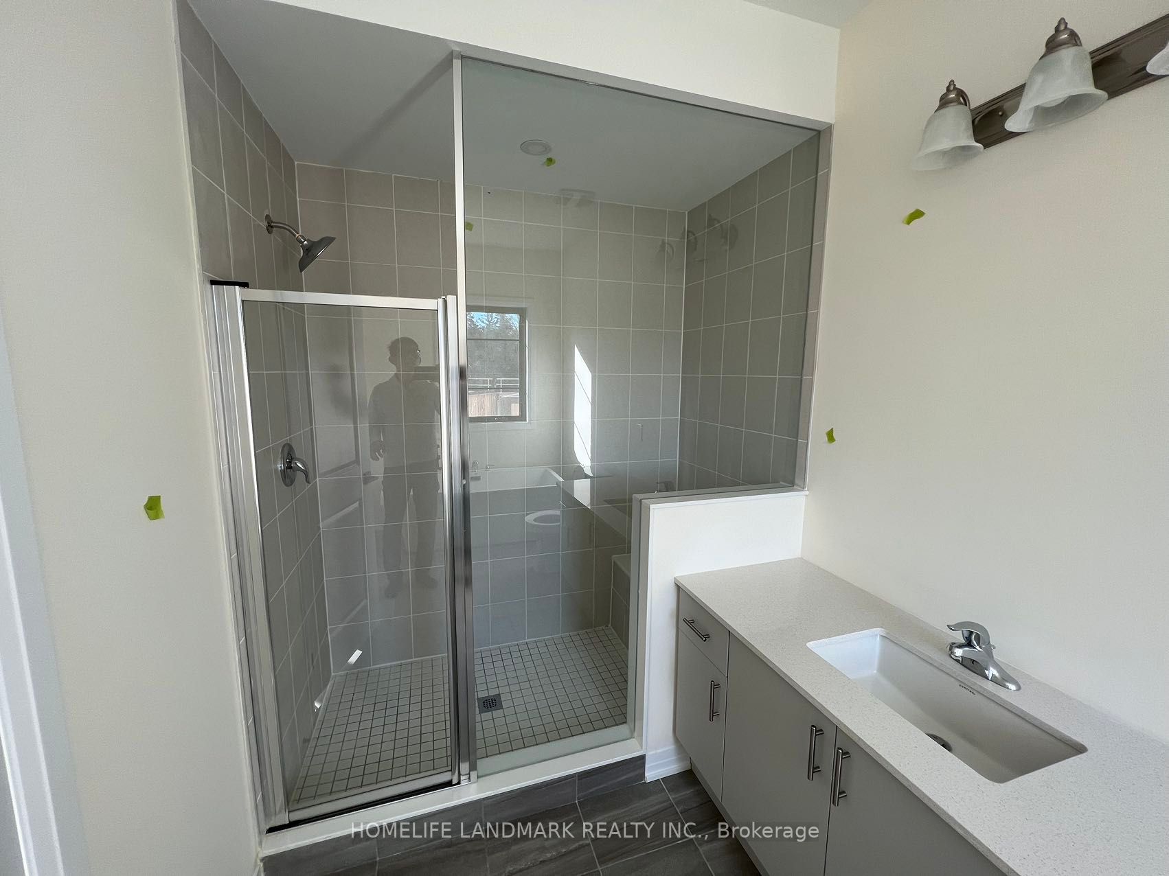 62 De La Roche Dr