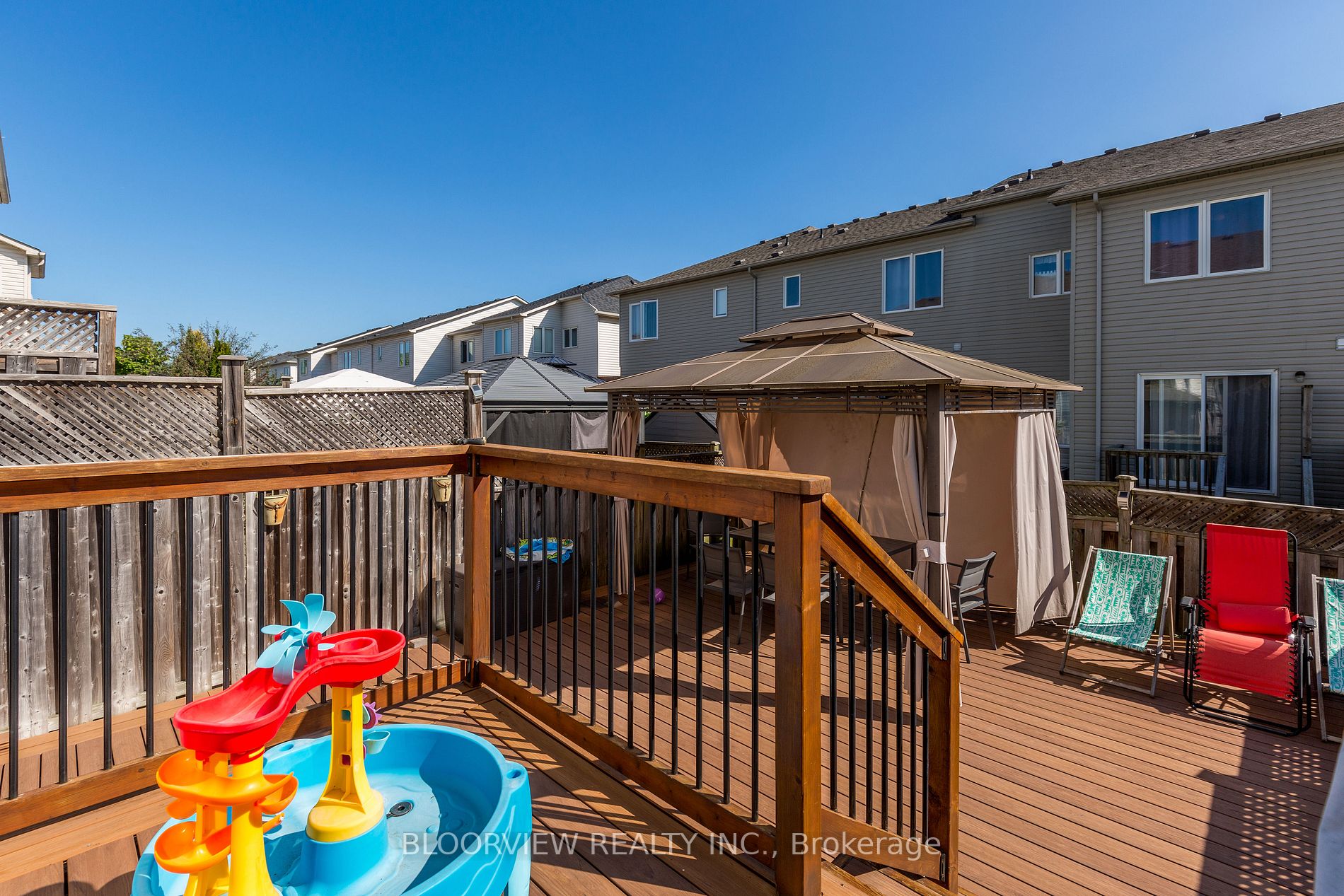 7 Marshview Ave