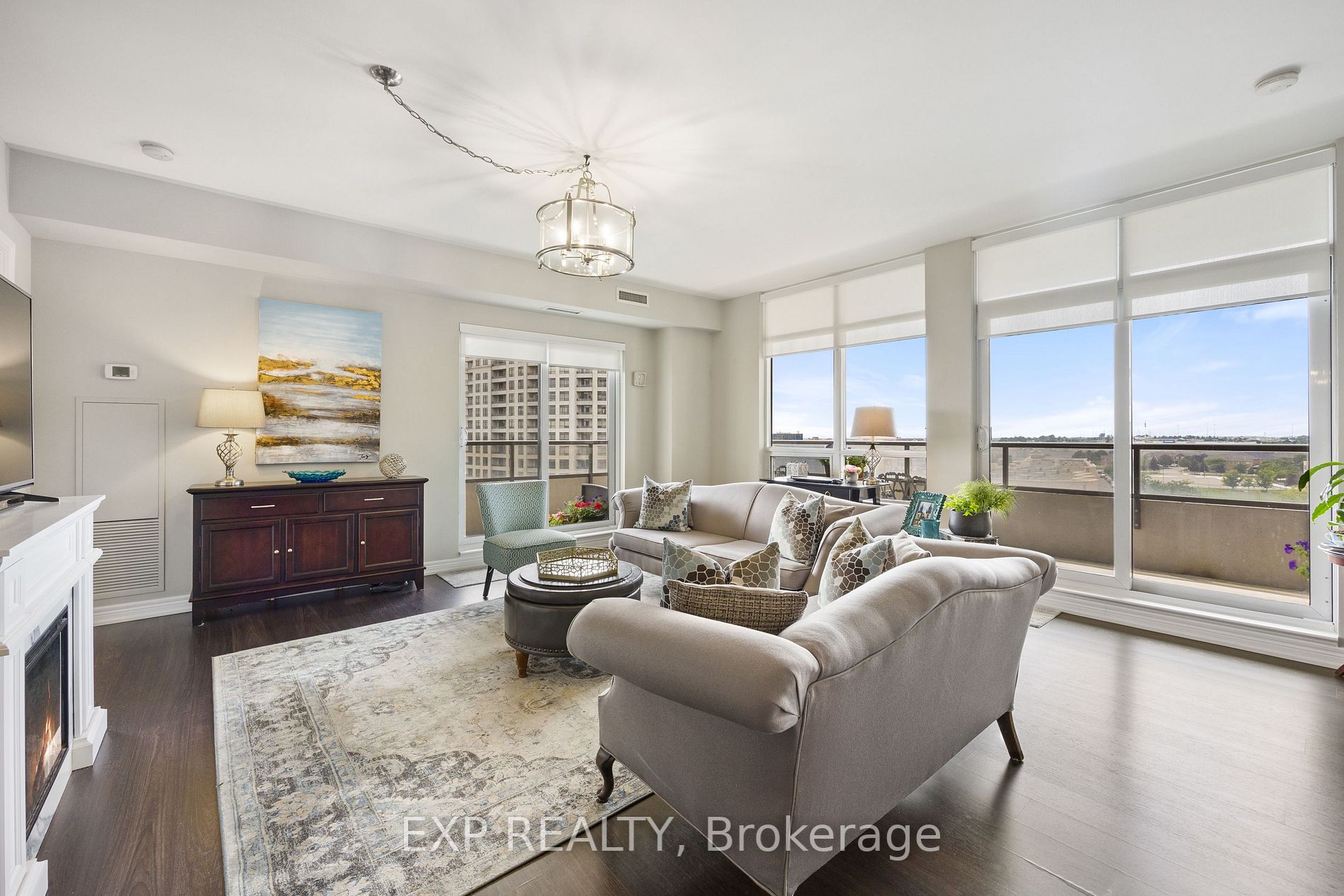 9245 Jane St, #810