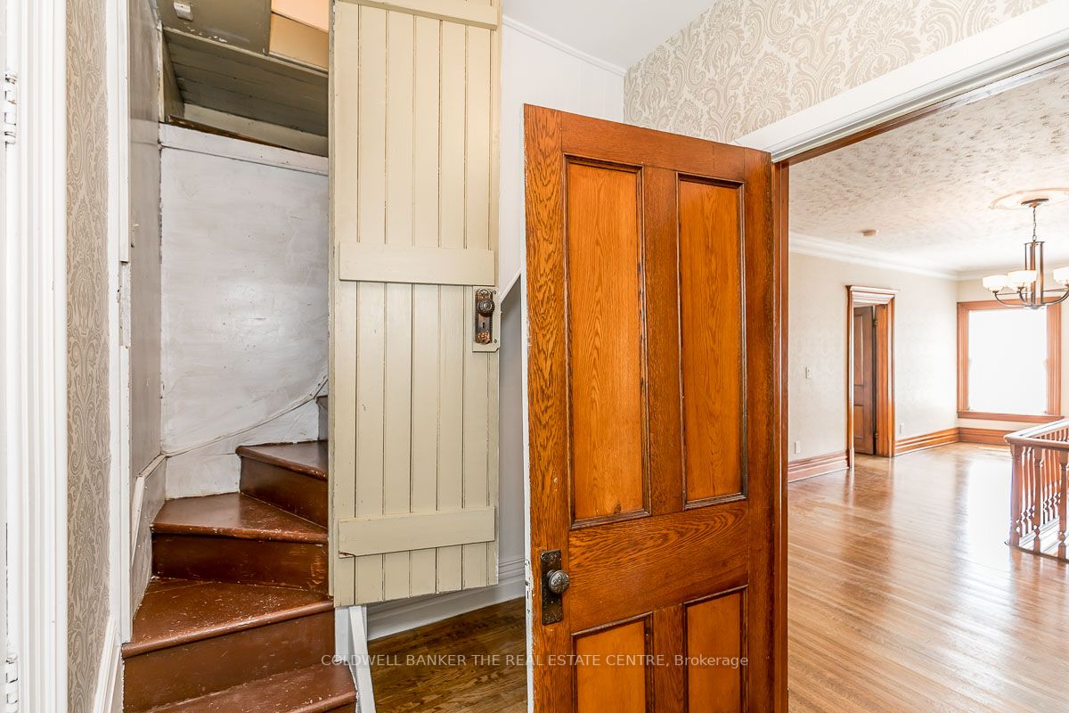 415 Davis Dr, #Upper