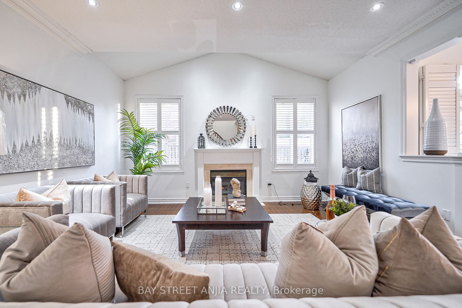 274 Fred Mclaren Blvd