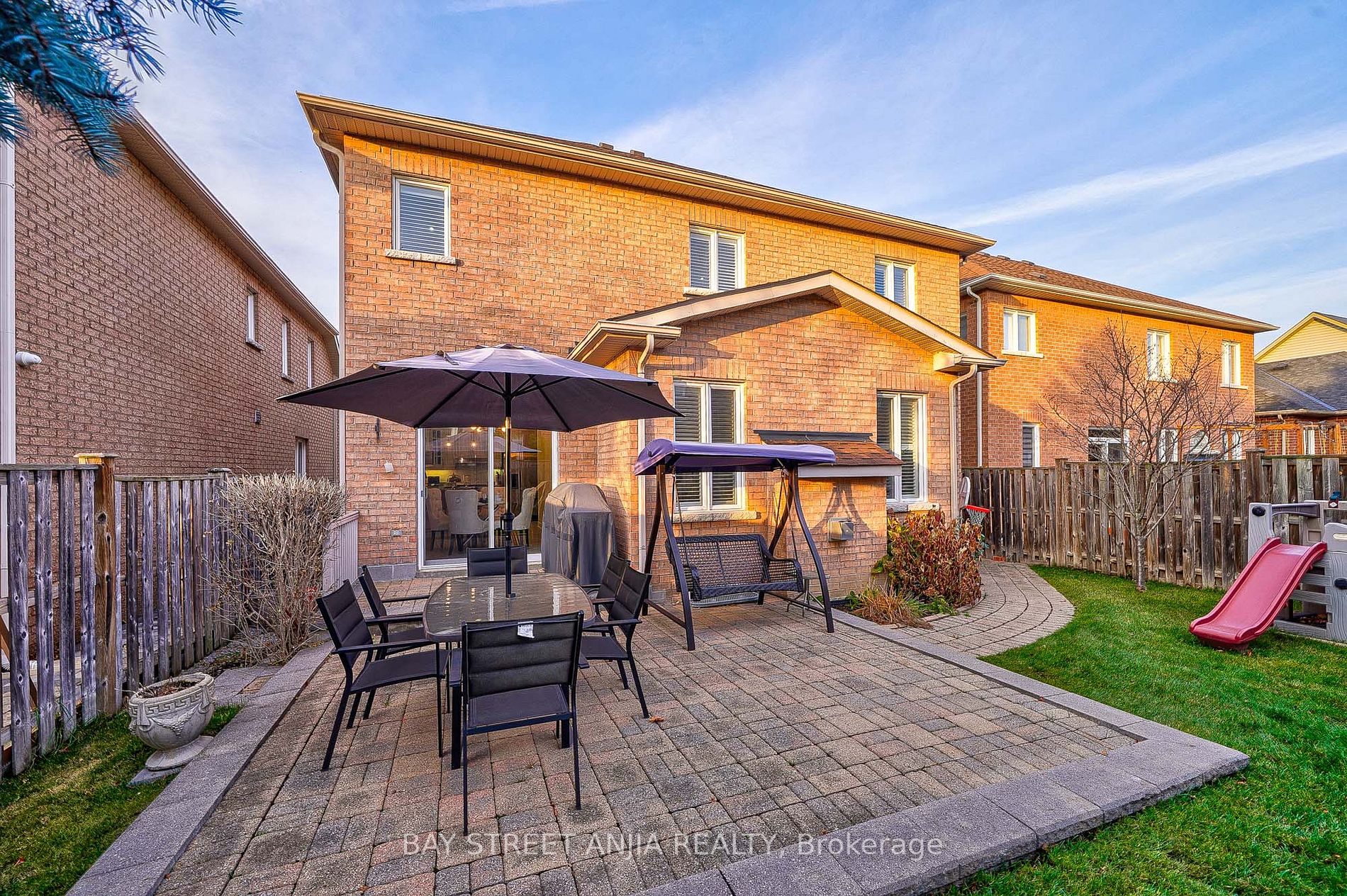 274 Fred Mclaren Blvd