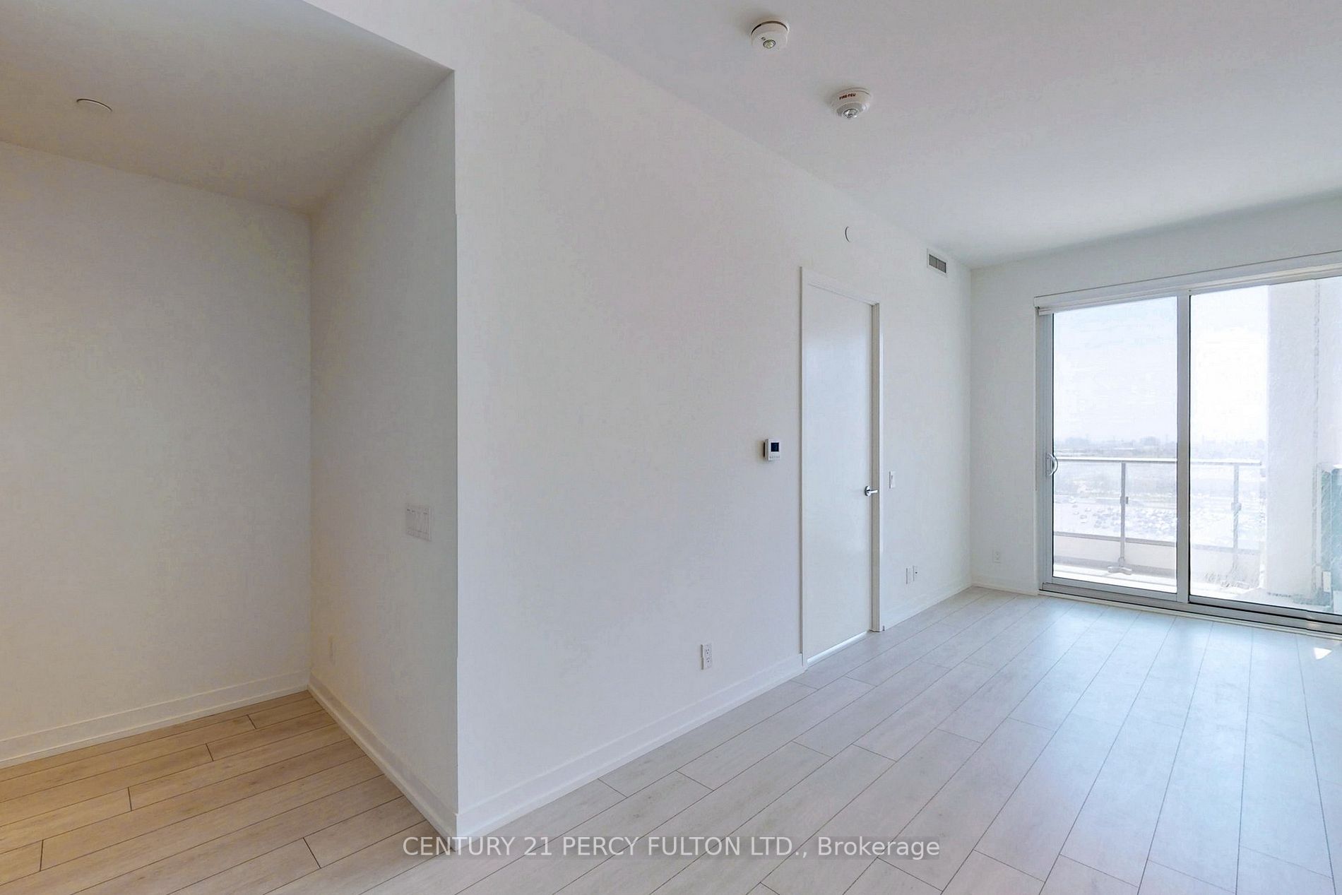 950 Portage Pkwy, #1208