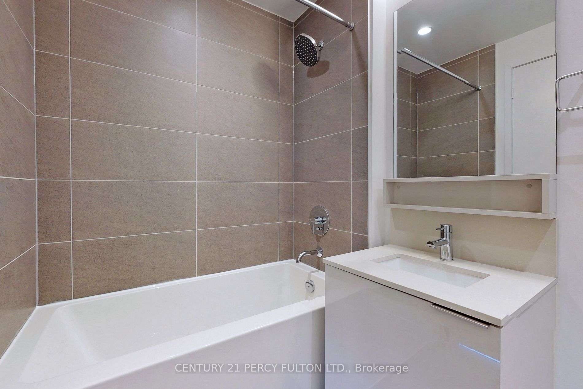 950 Portage Pkwy, #1208
