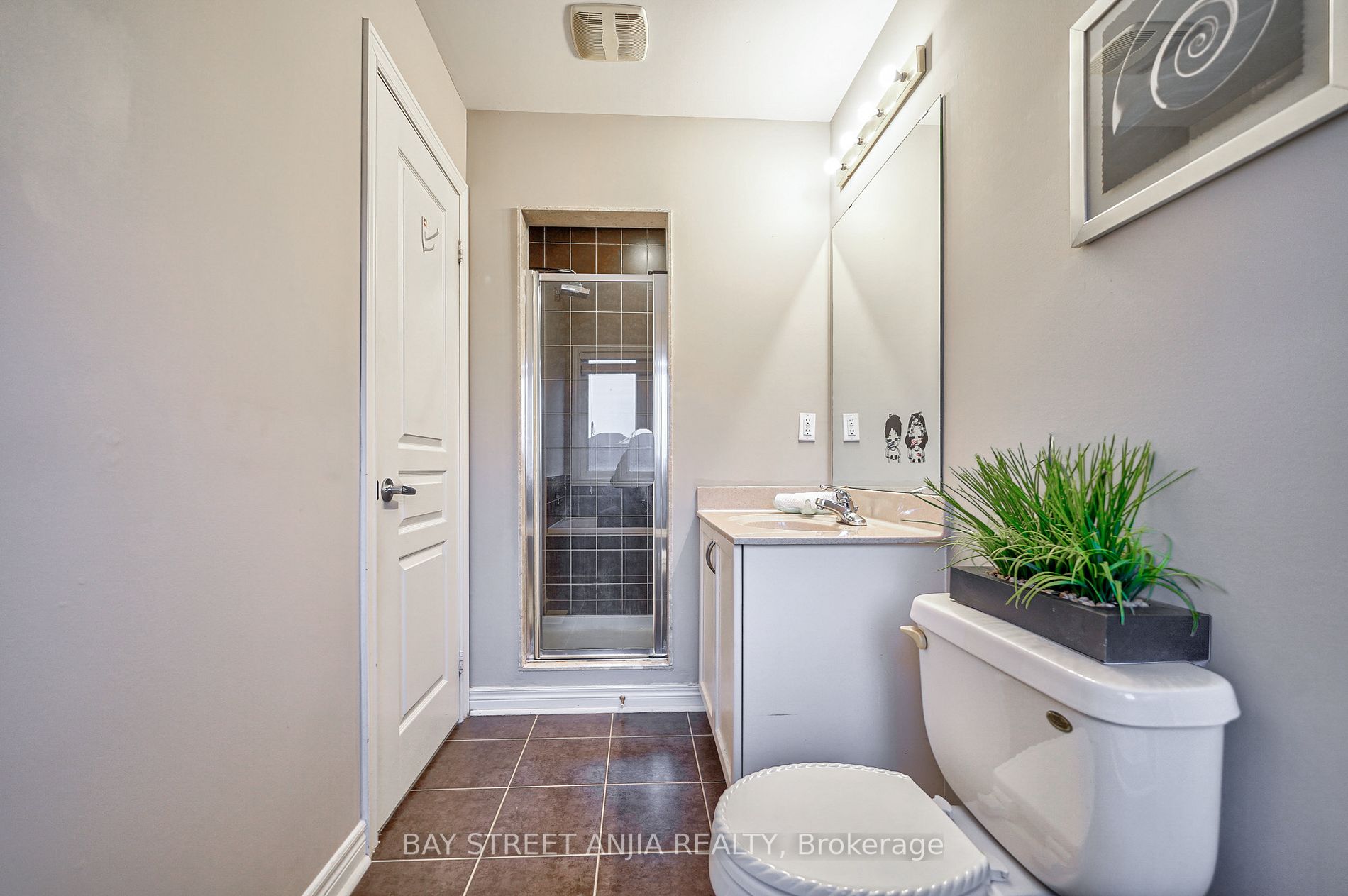 27 Rock Garden St