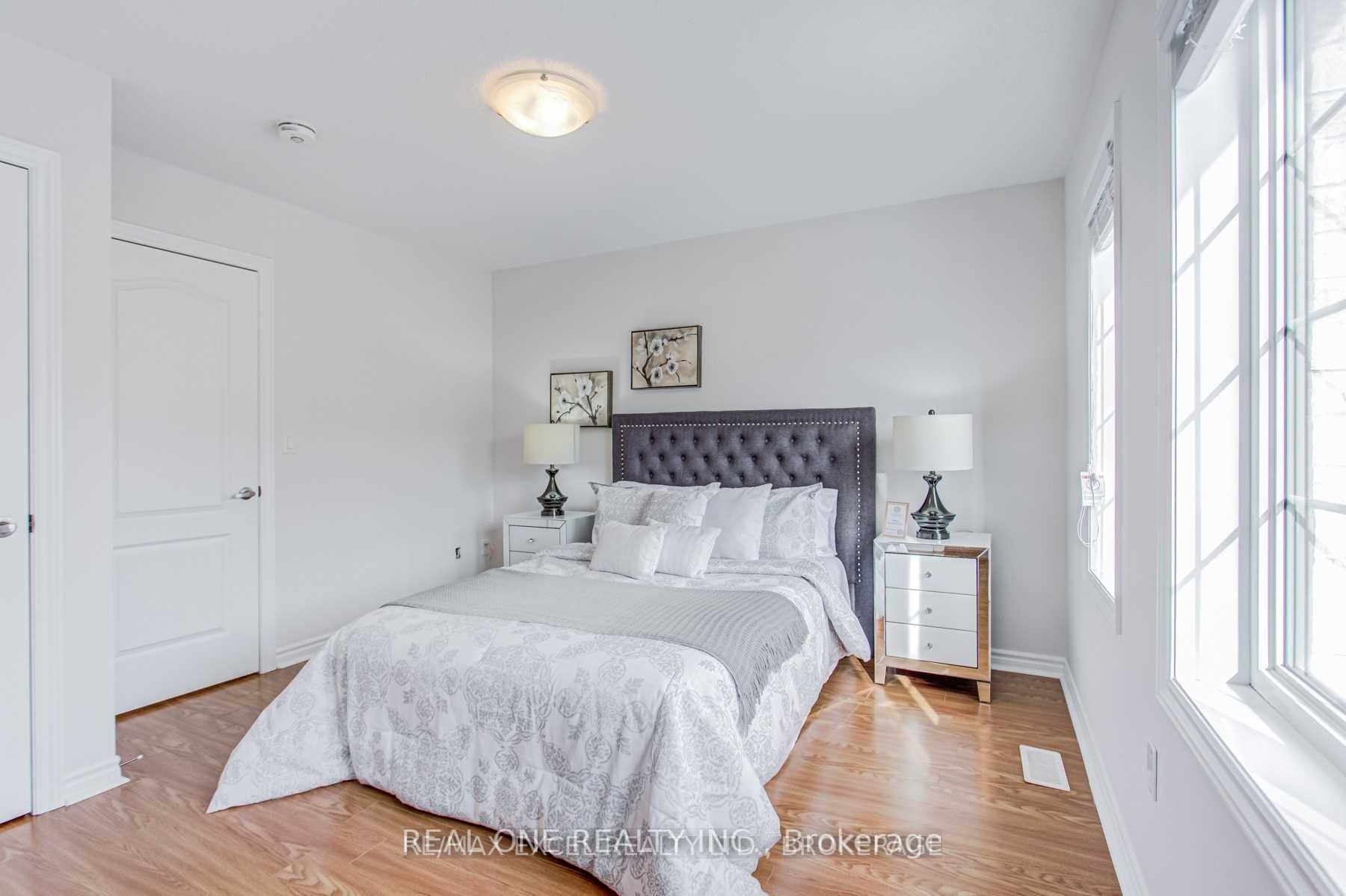 283 Bloomington Rd W