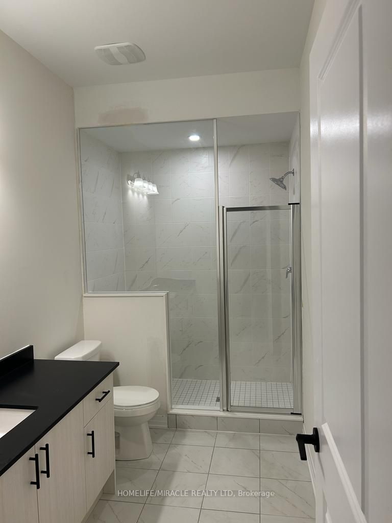 70 De La Roche Dr