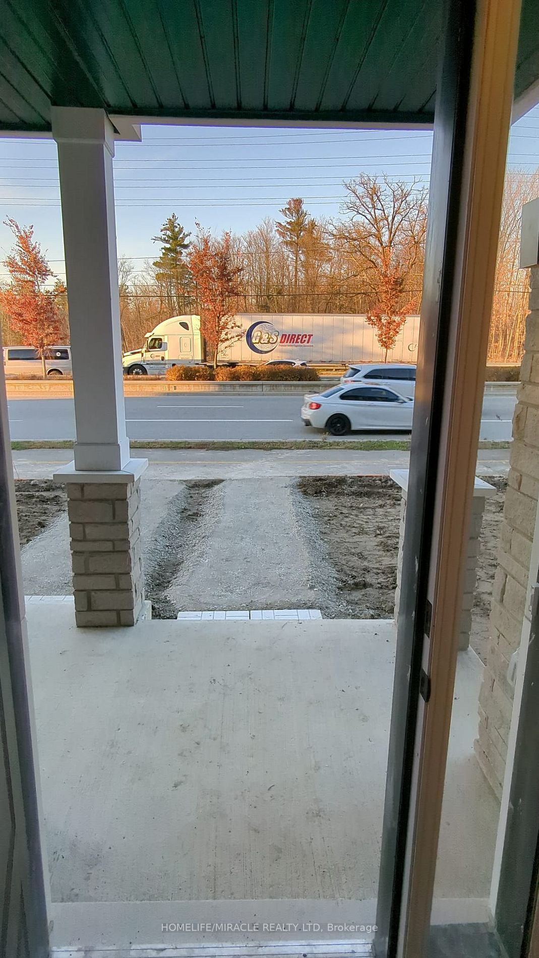 70 De La Roche Dr