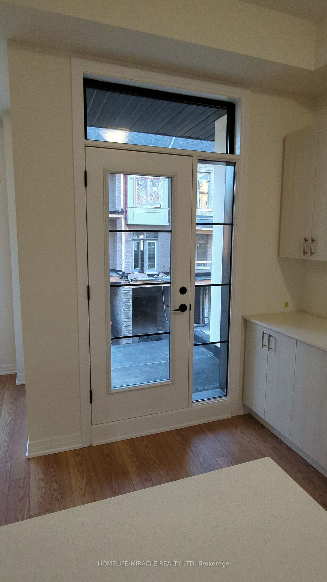 70 De La Roche Dr