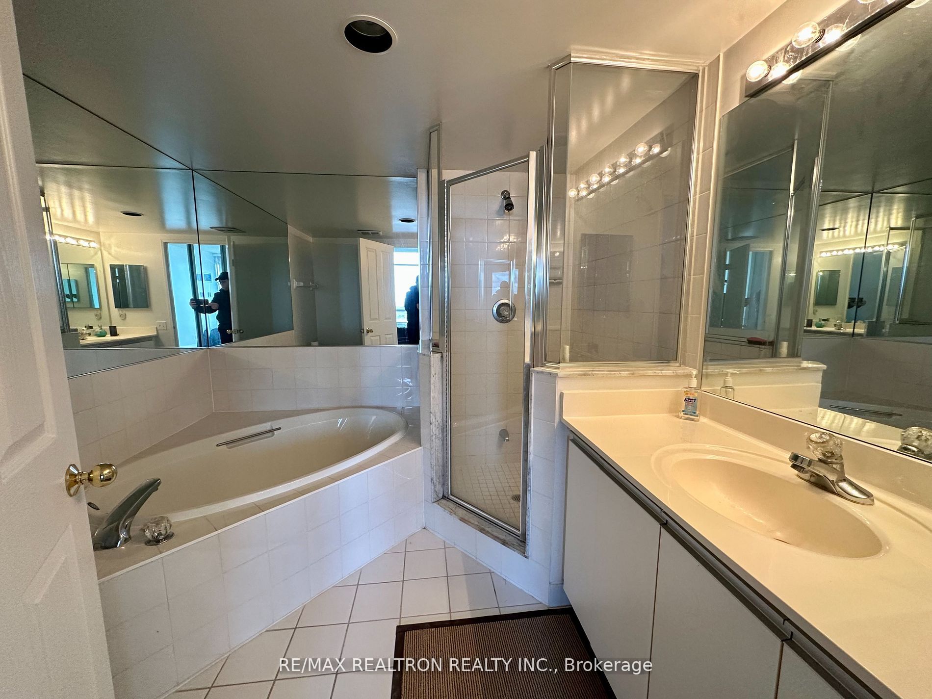 110 Promenade Circ, #1709