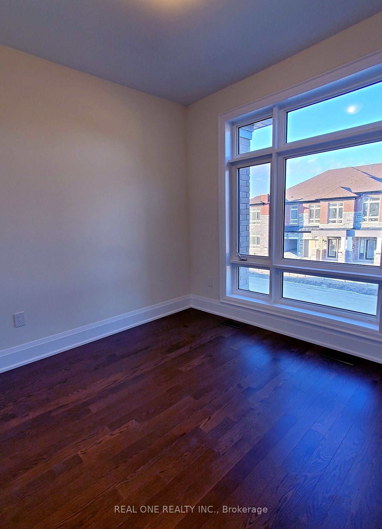 31 Schmeltzer Cres
