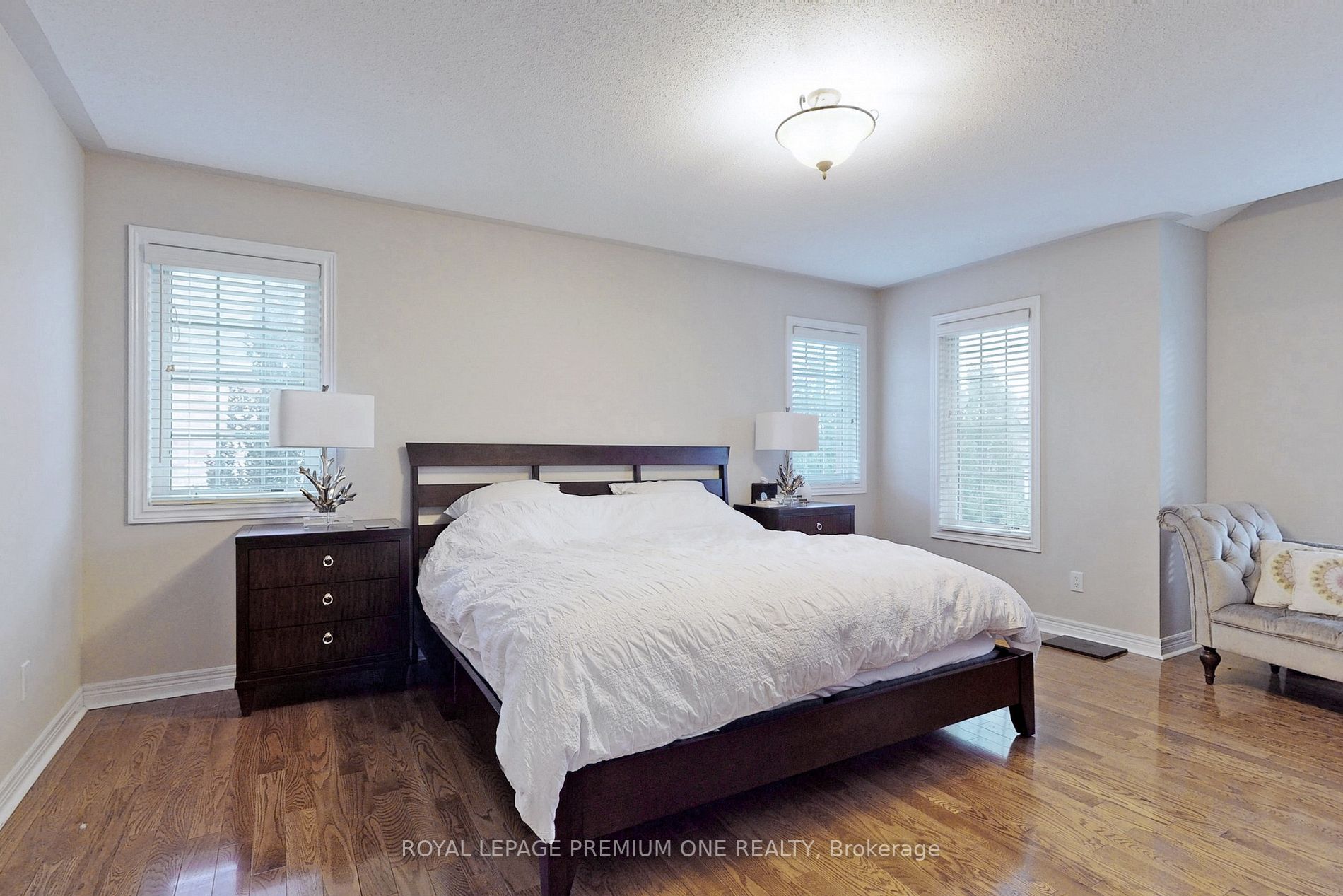 266 Rivermill Cres