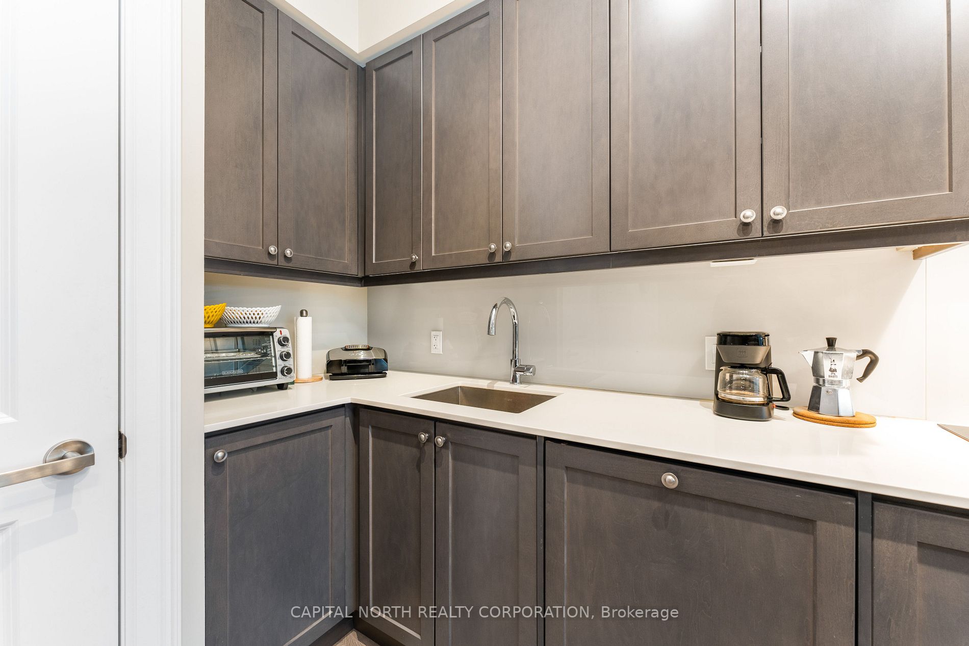 9085 Jane St, #119