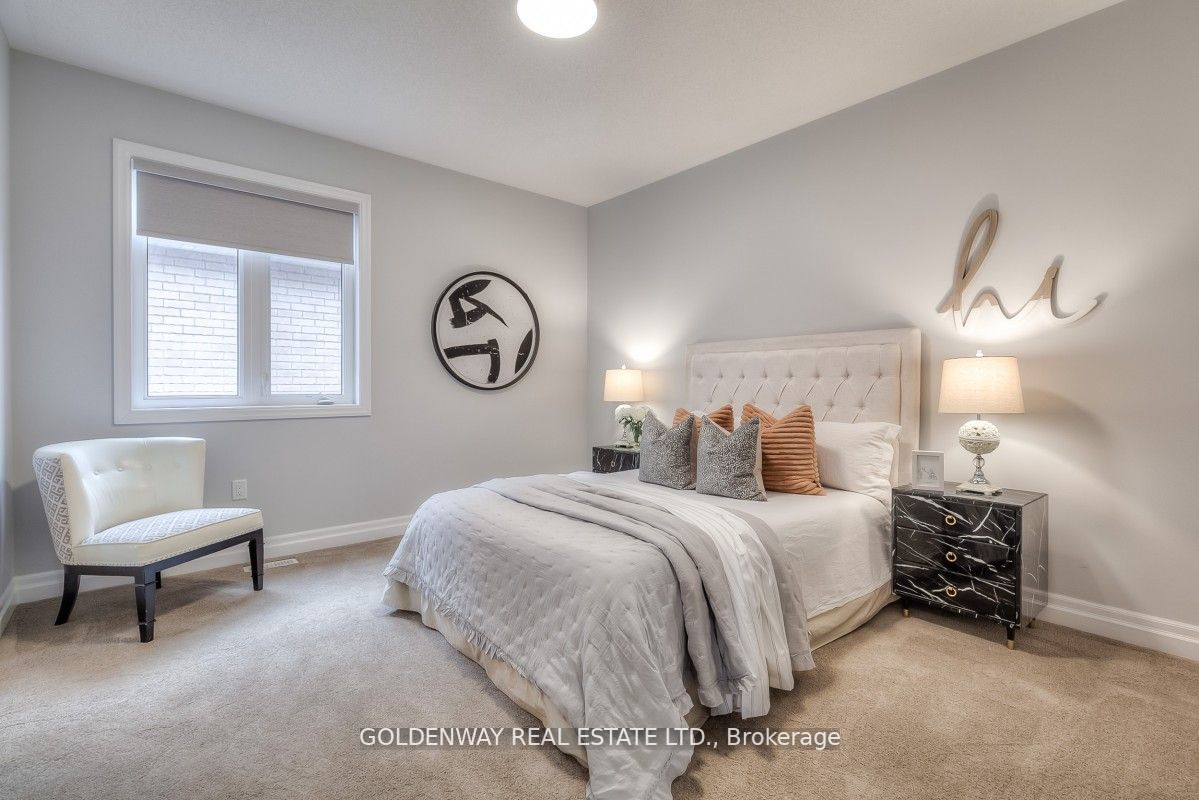 209 Degraaf Cres