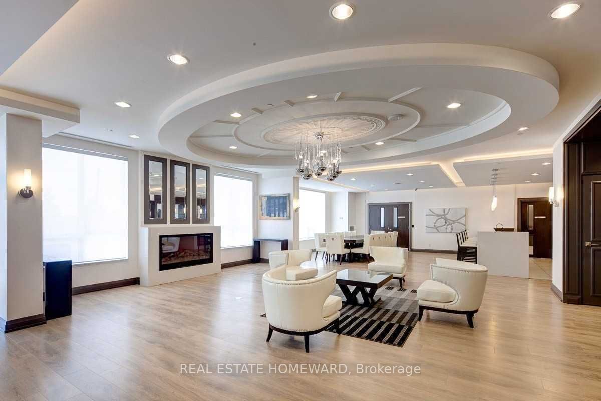7171 Yonge St, #1202
