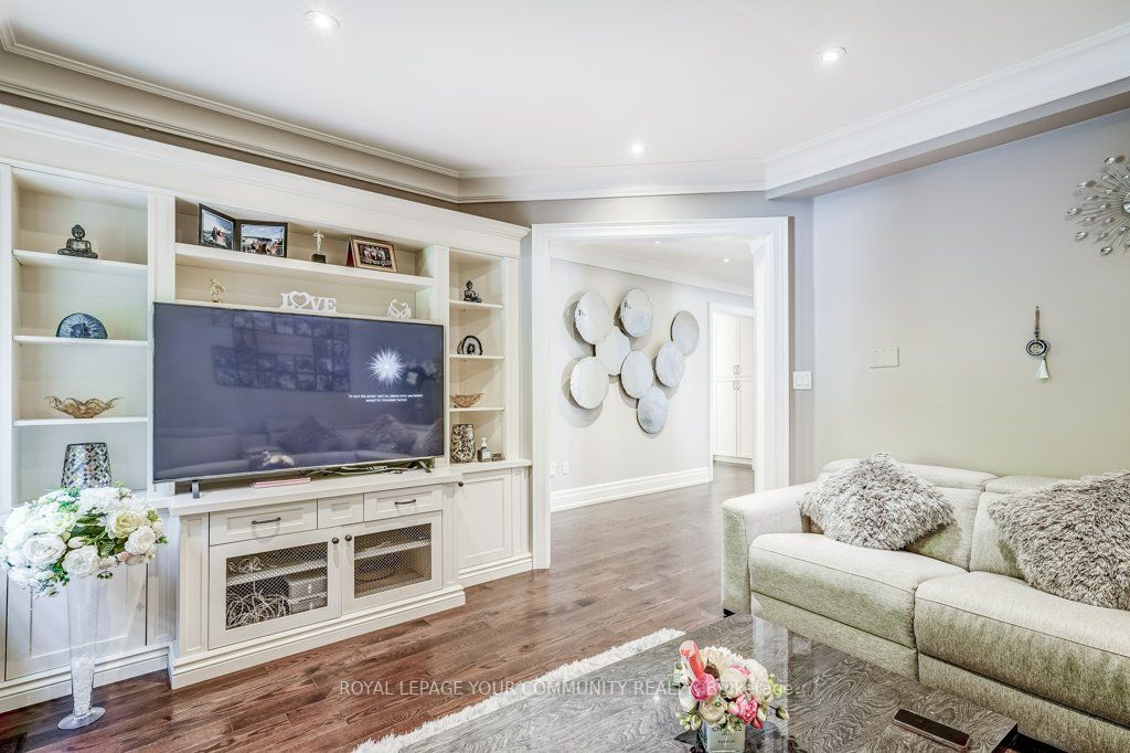 268 Thornhill Woods Dr