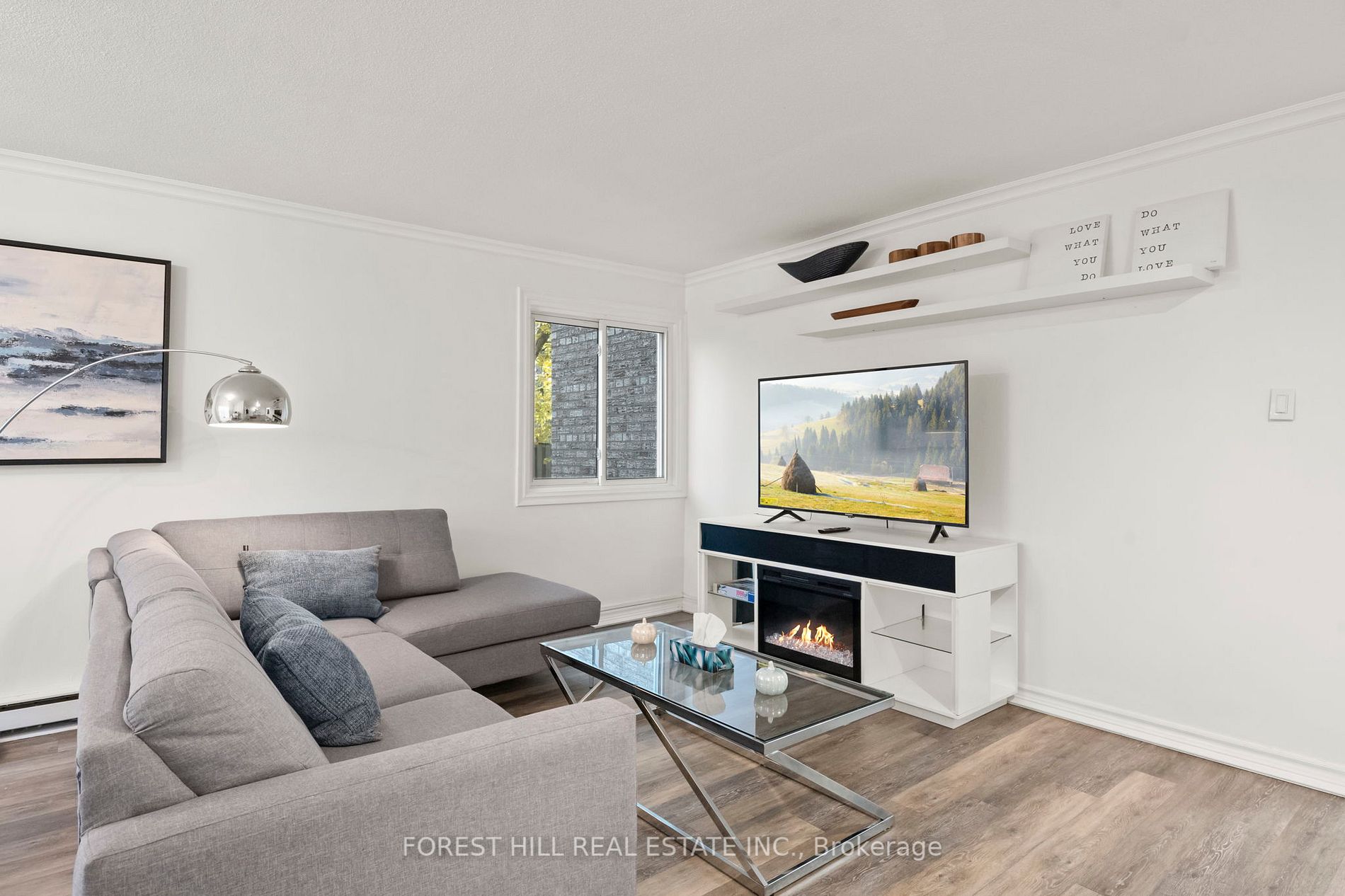 21 Elizabeth St, #206