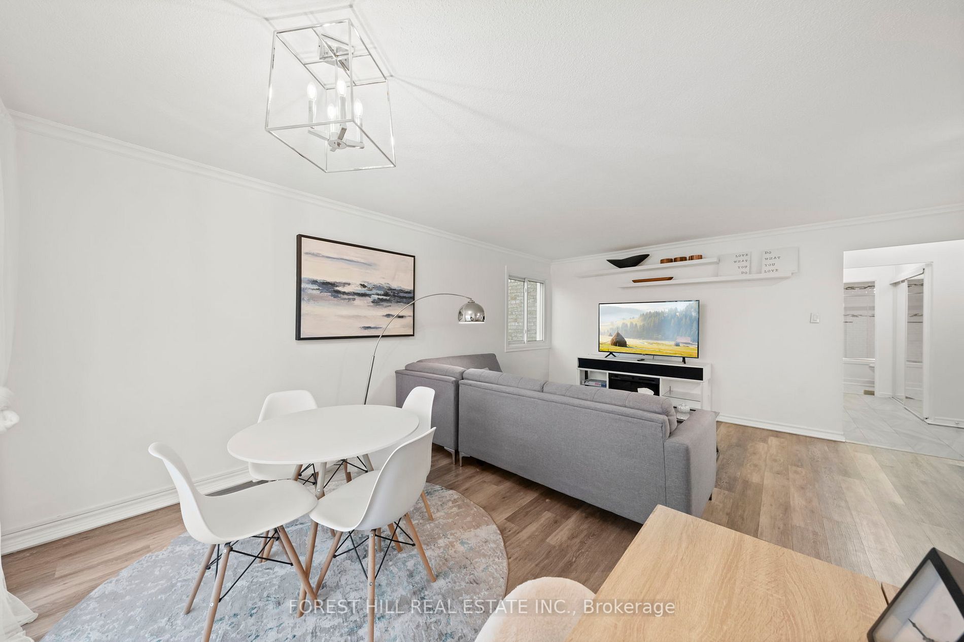 21 Elizabeth St, #206