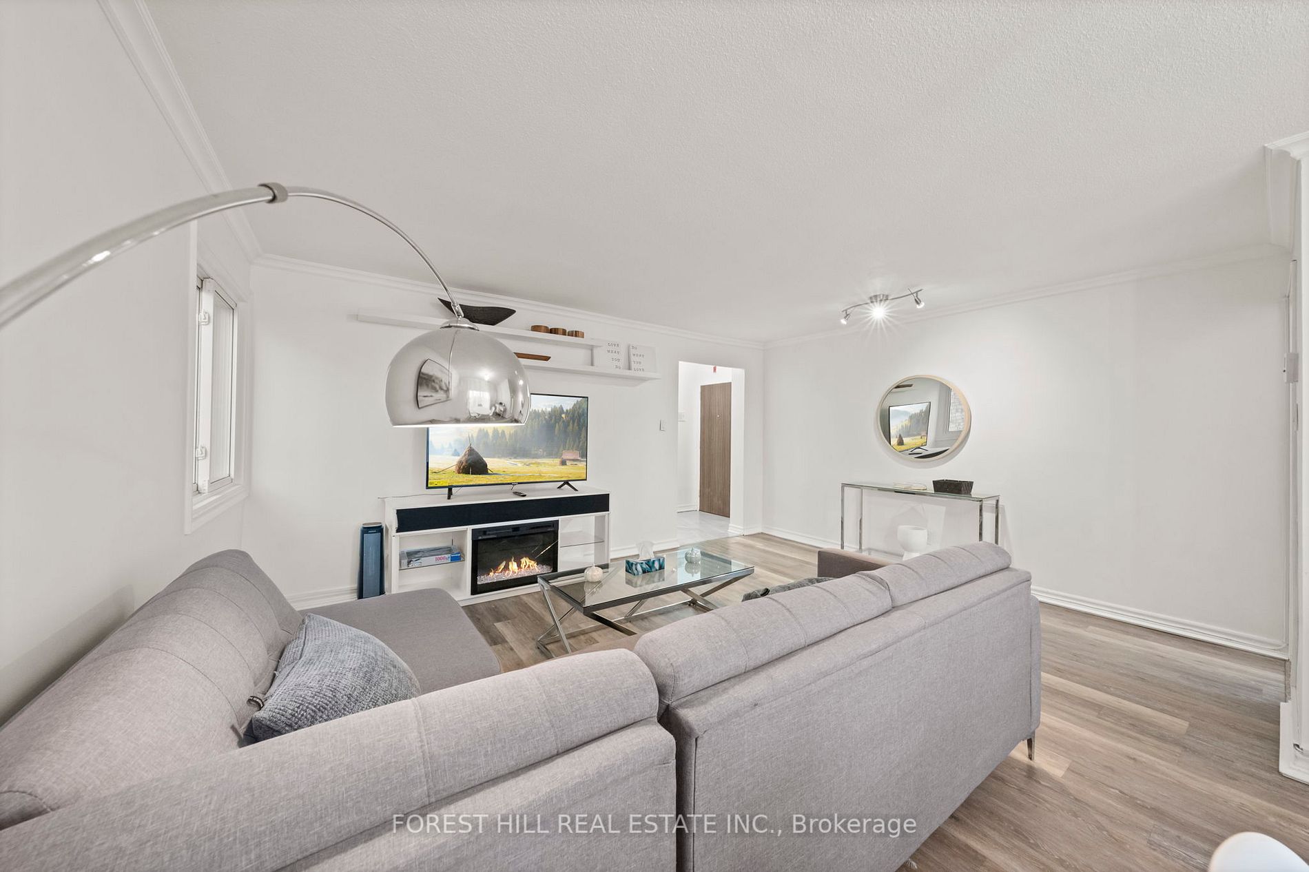 21 Elizabeth St, #206