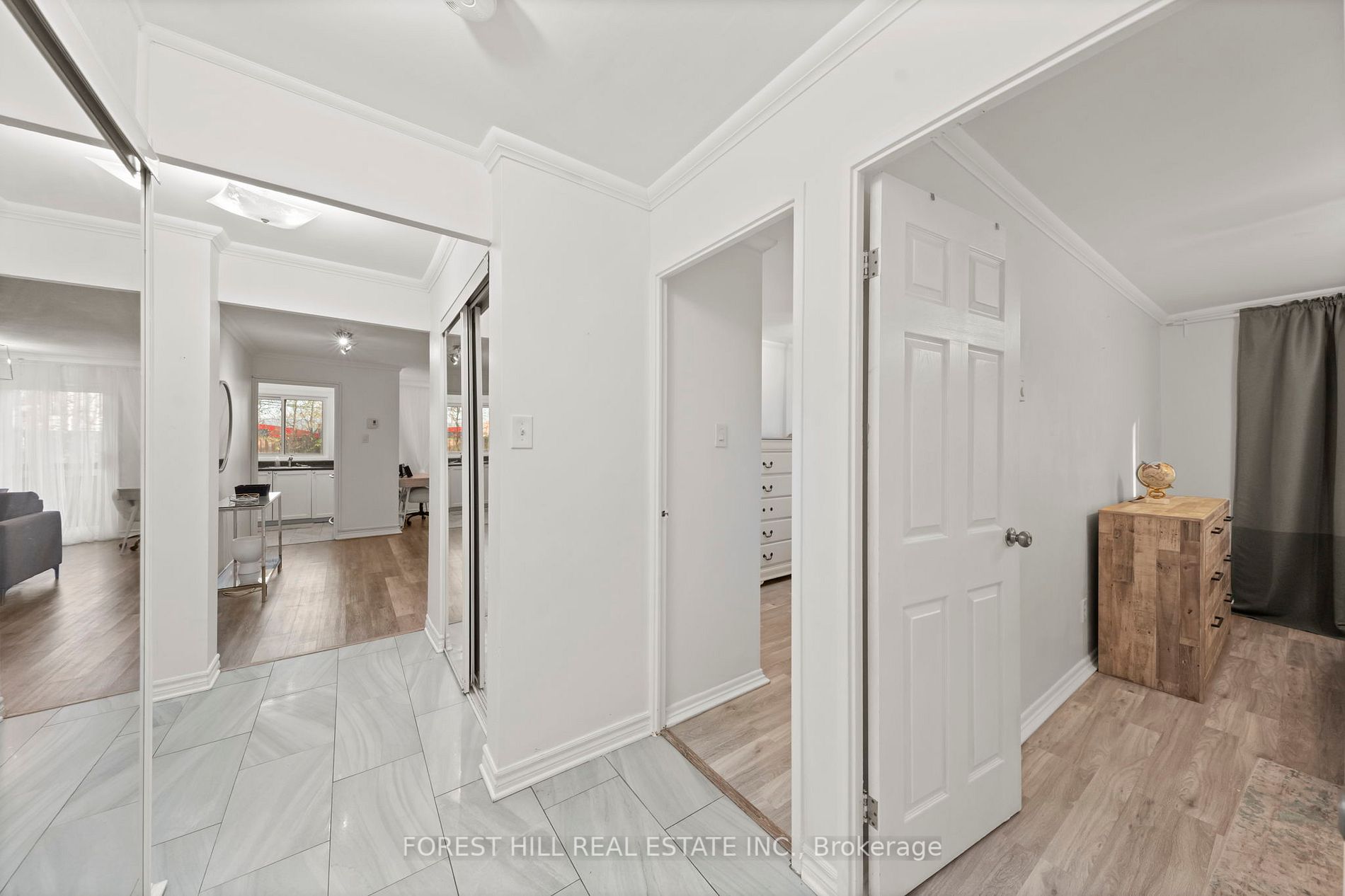 21 Elizabeth St, #206