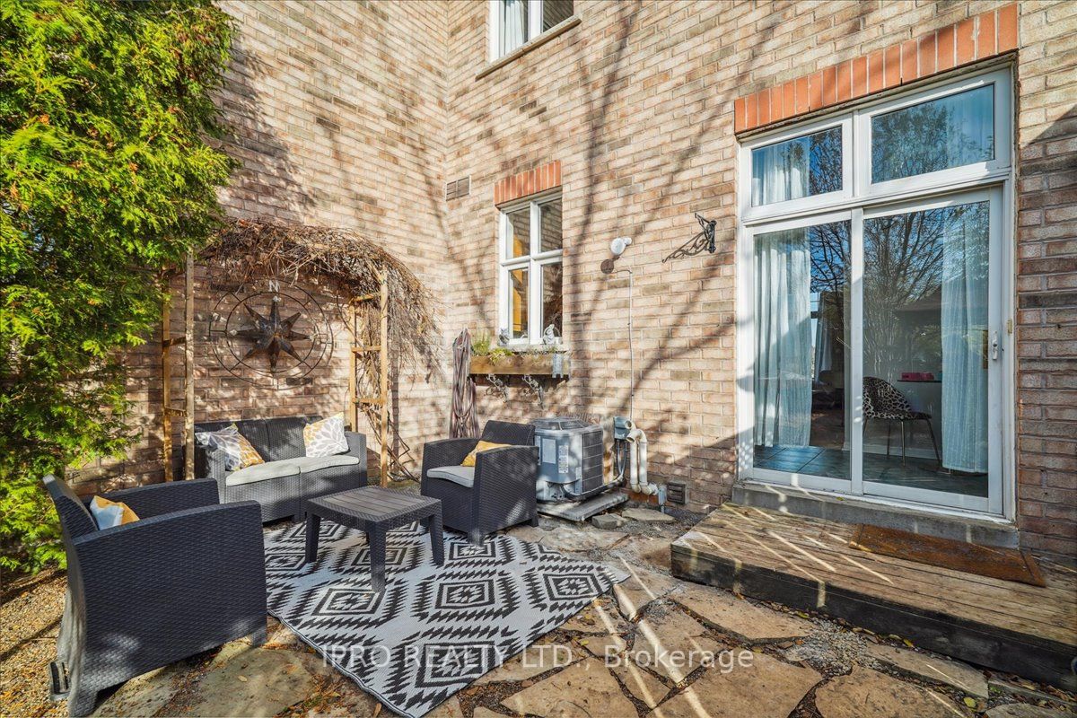 254 Walkerville Rd