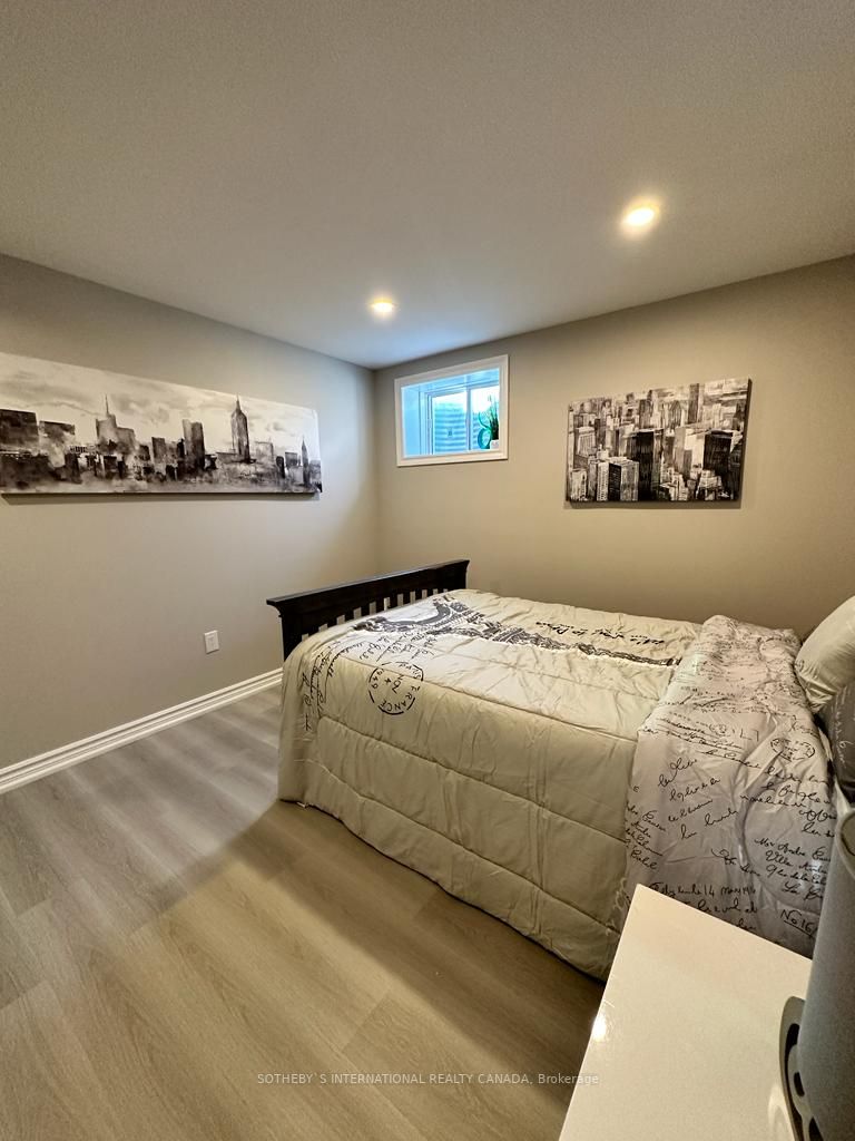 21 Larkfield Cres