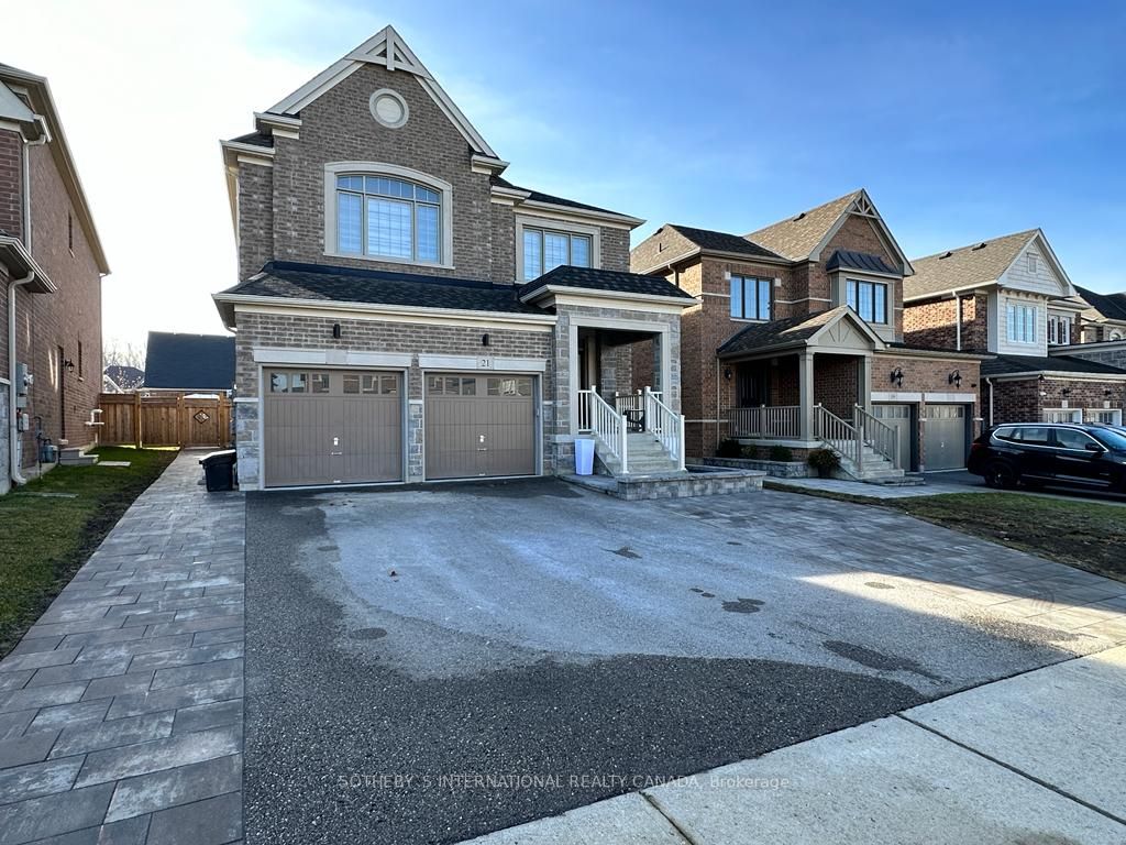 21 Larkfield Cres