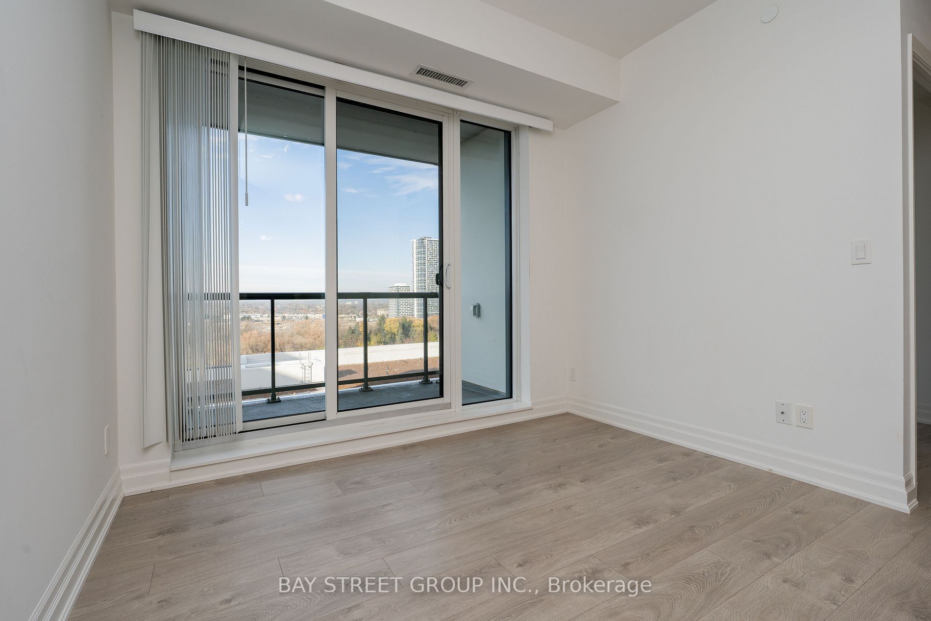 8 Rouge Valley Dr S, #1018