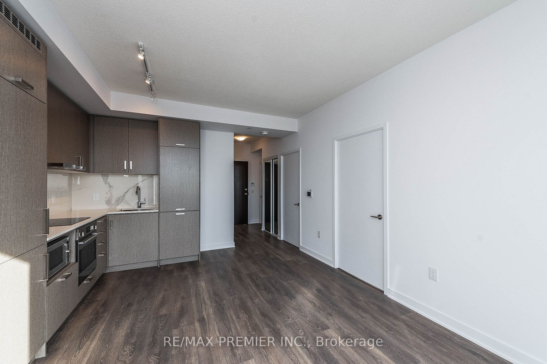 60 Honeycrisp Cres, #1218
