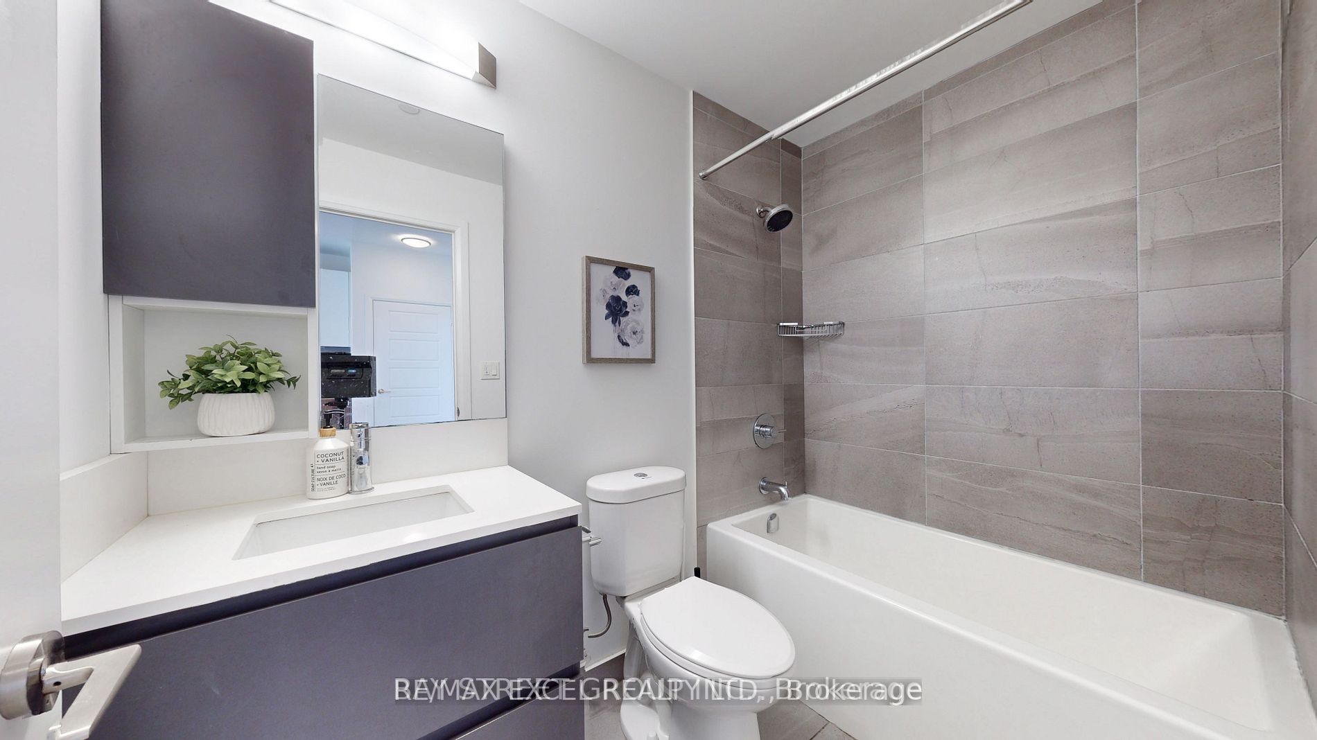 15 Water Walk Dr, #309