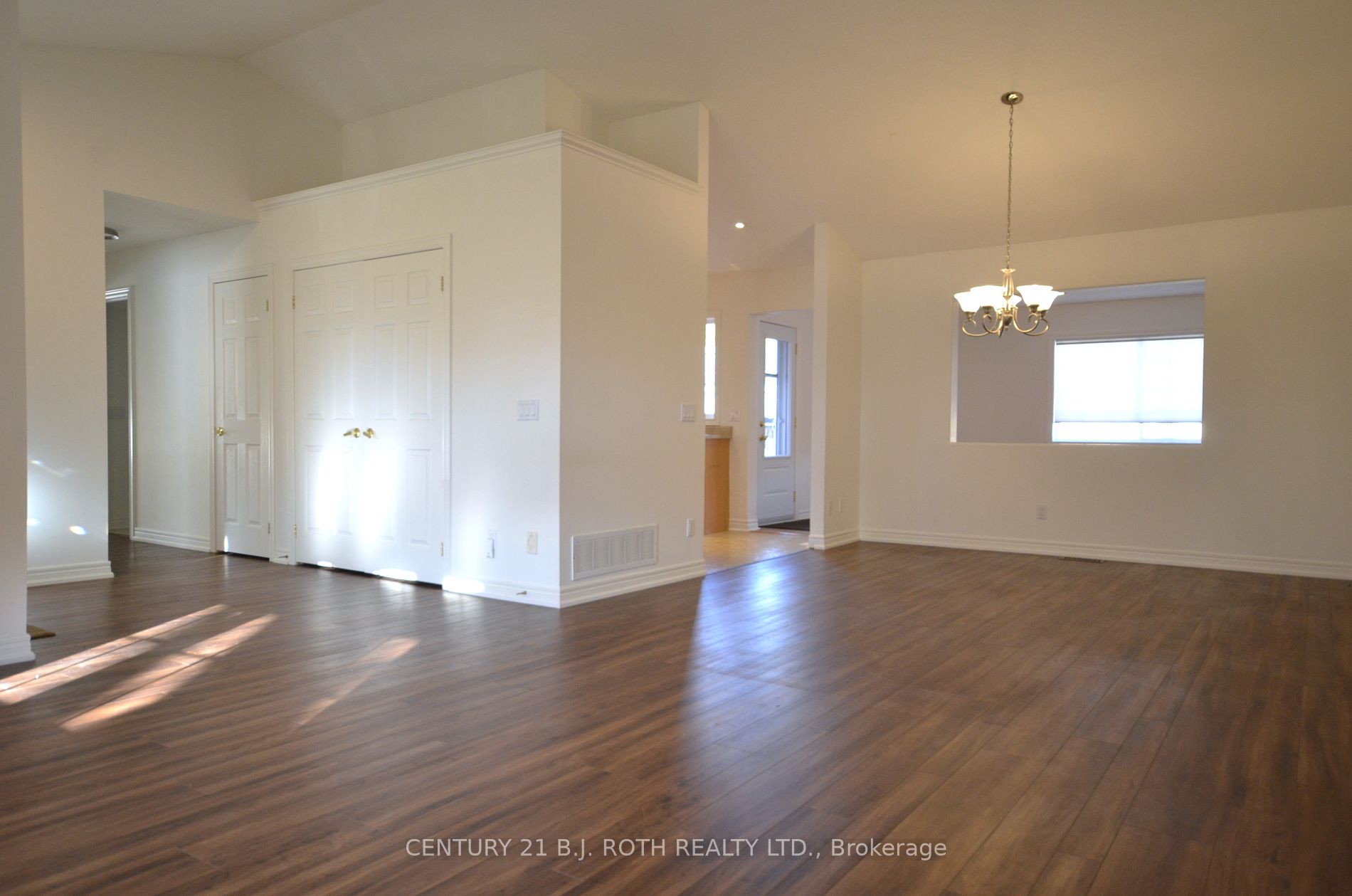 8 Cedar Crt