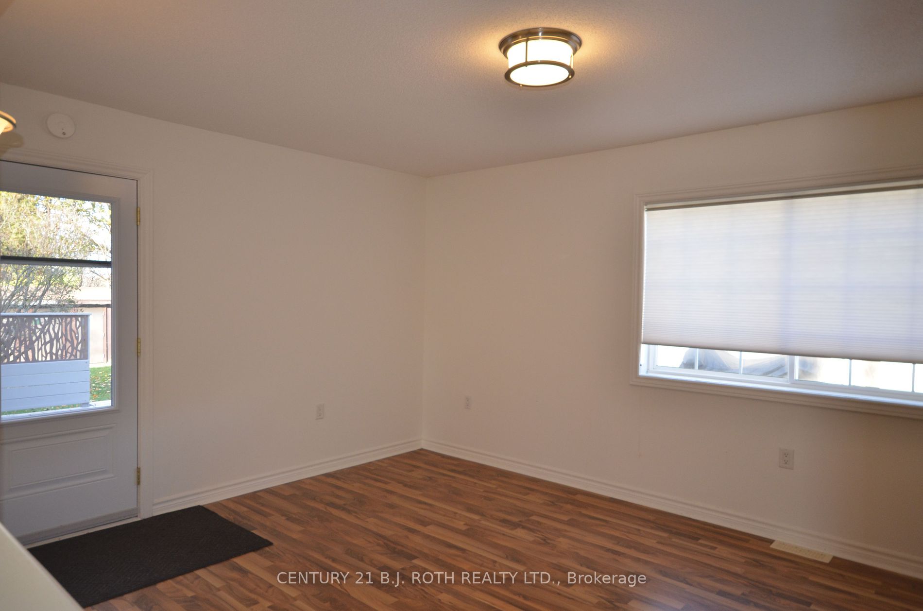 8 Cedar Crt
