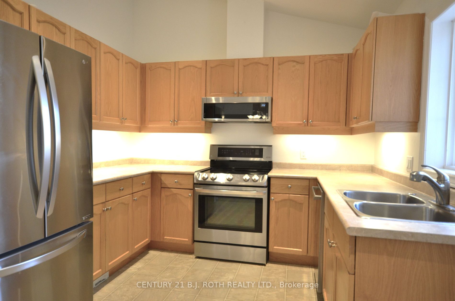 8 Cedar Crt
