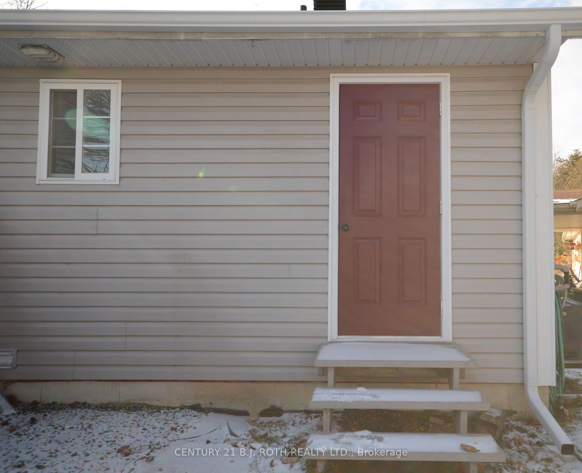 8 Cedar Crt
