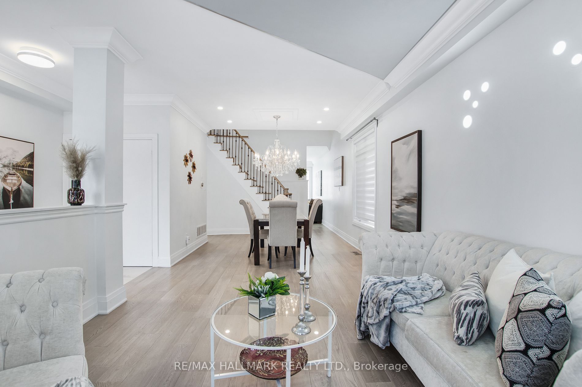 47 Amparo Dr