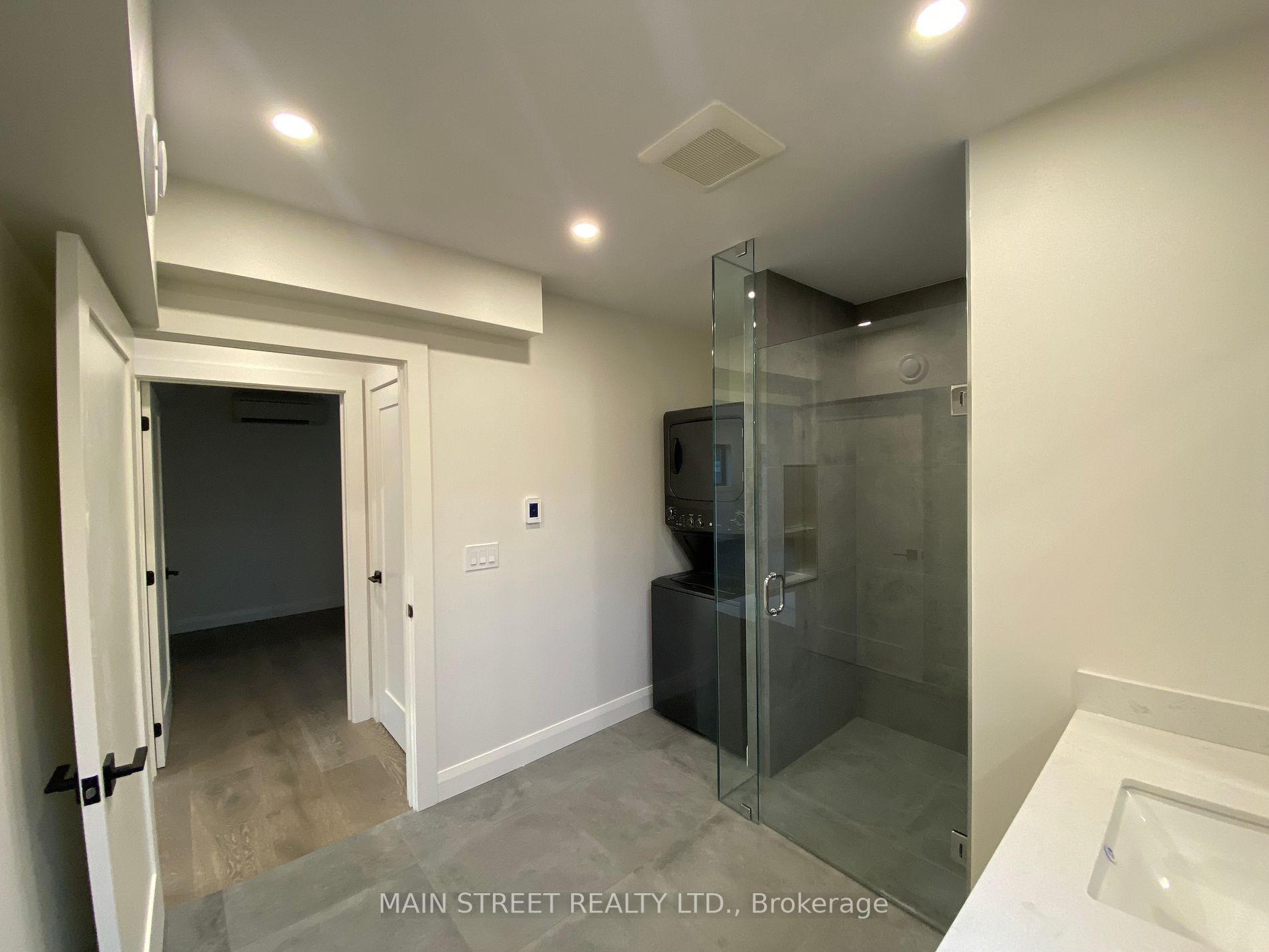 10 Kemano Rd, #A