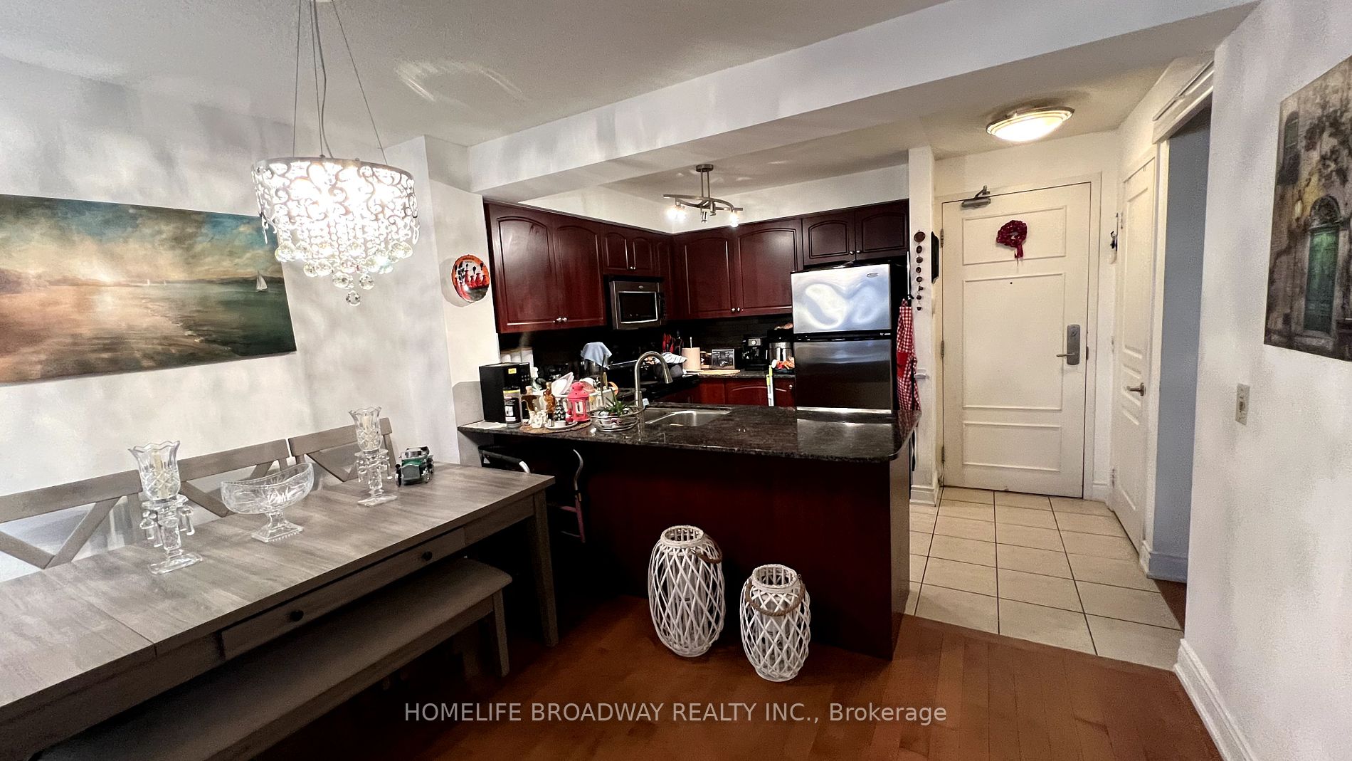 350 Red Maple Rd, #1108
