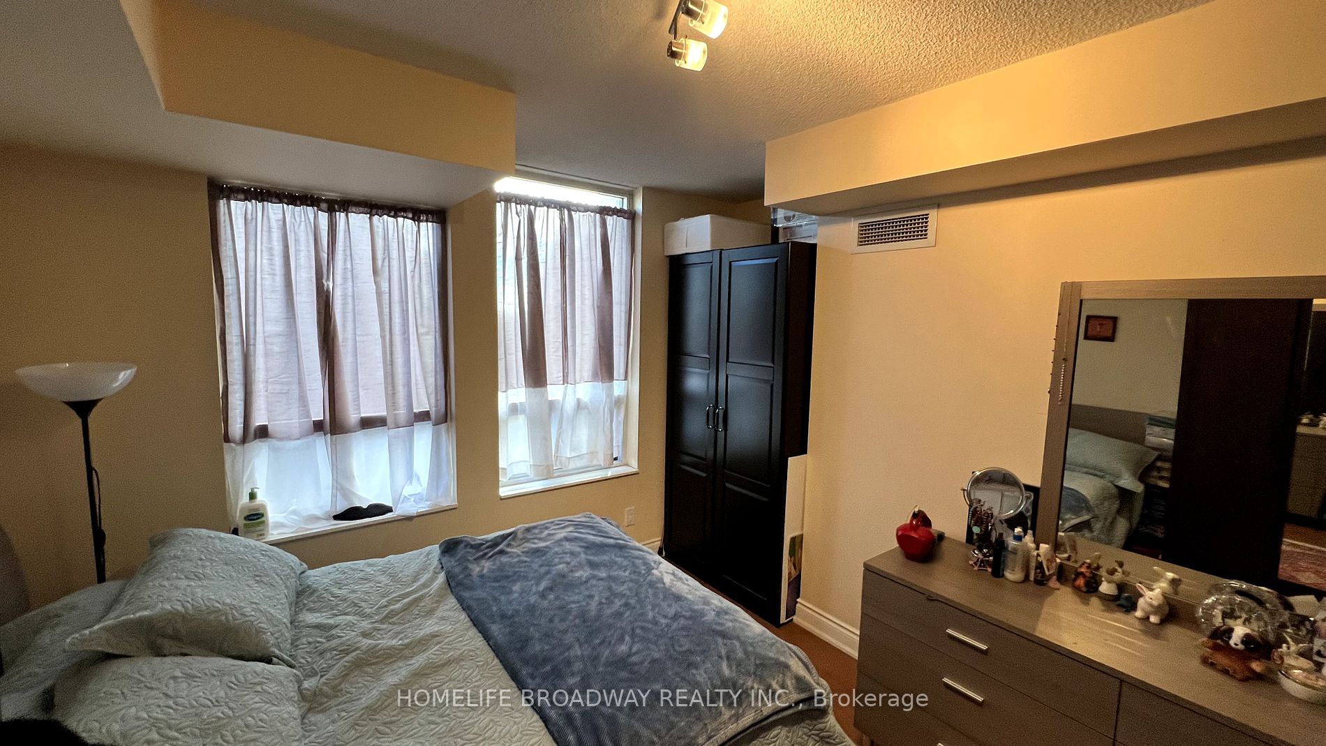 350 Red Maple Rd, #1108
